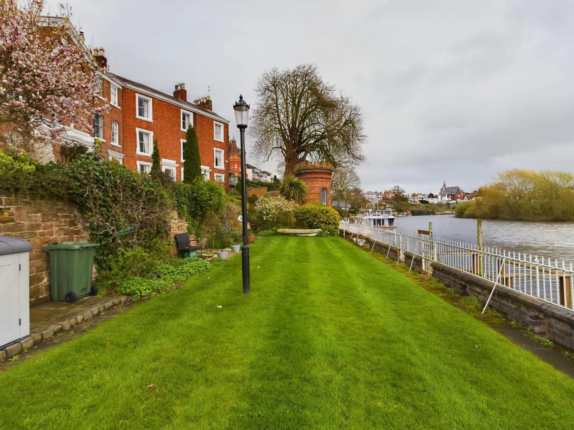 Property building in Rondeva