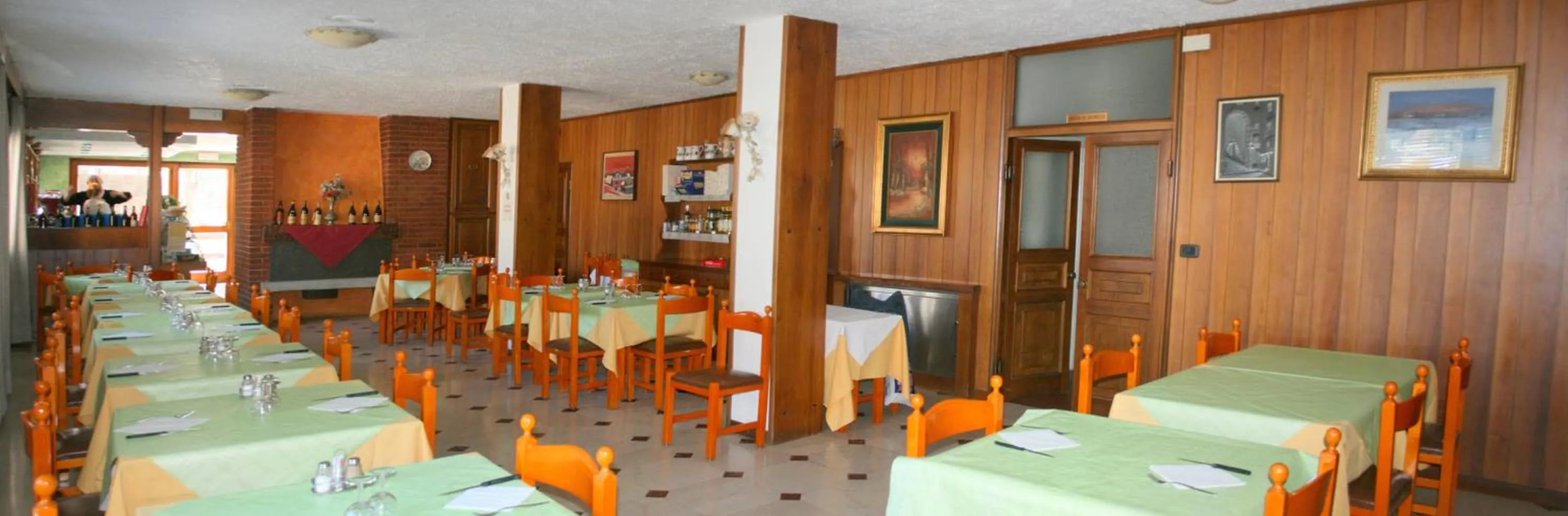 Restaurant/places to eat in Albergo La Grolla