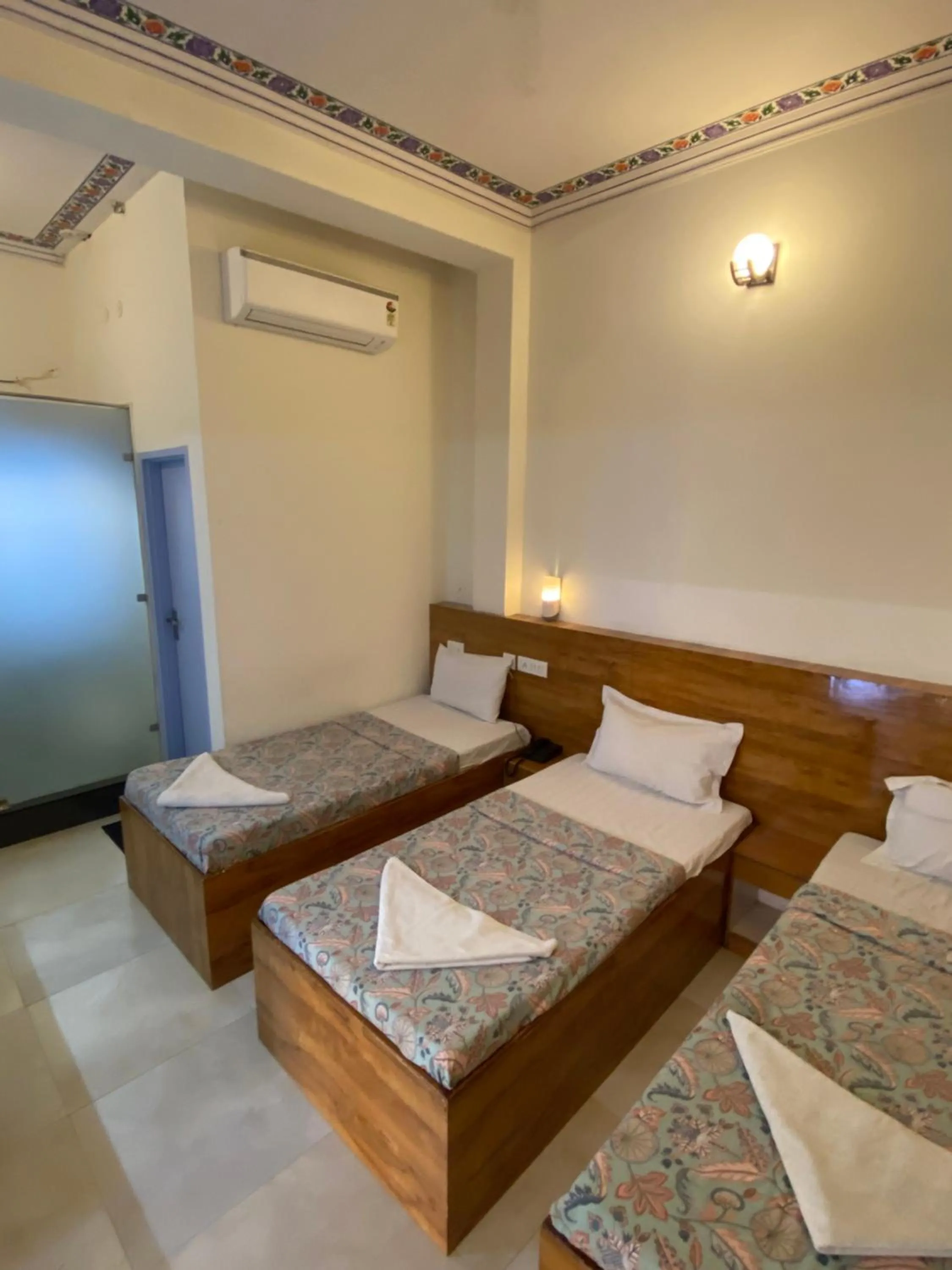 Bed in Chitra Katha - A Story Per Stay