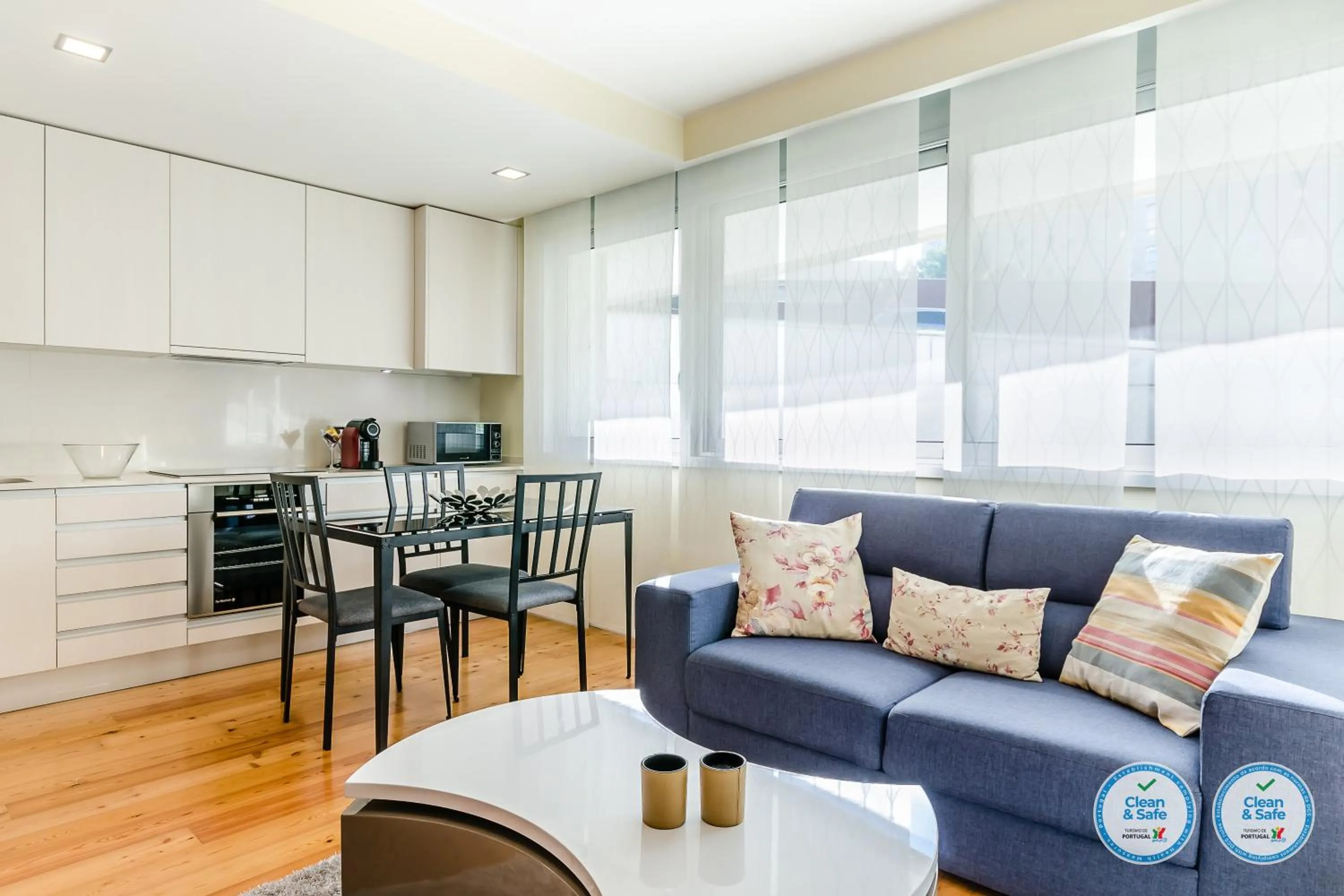 Kitchen or kitchenette in RS Porto Boavista Studios