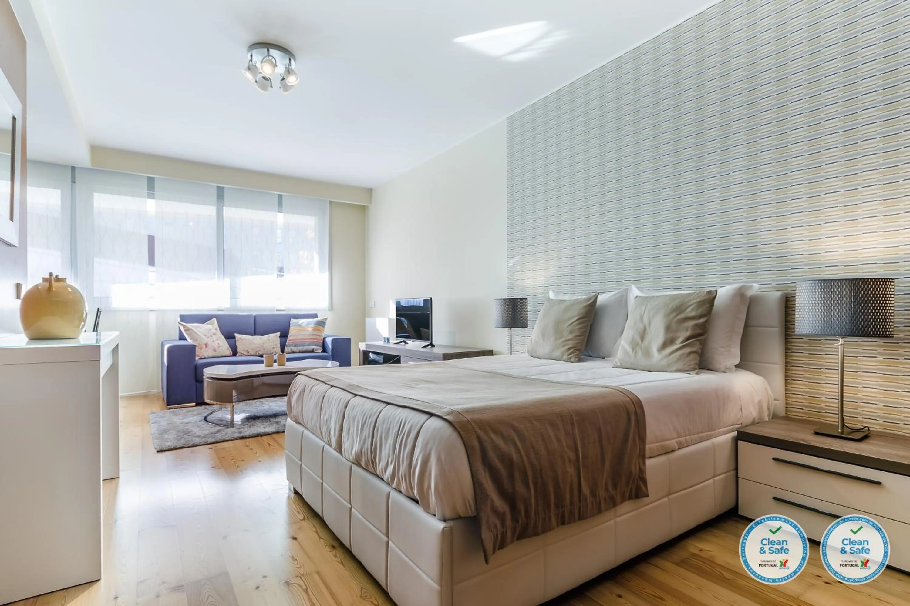 Living room, Bed in RS Porto Boavista Studios