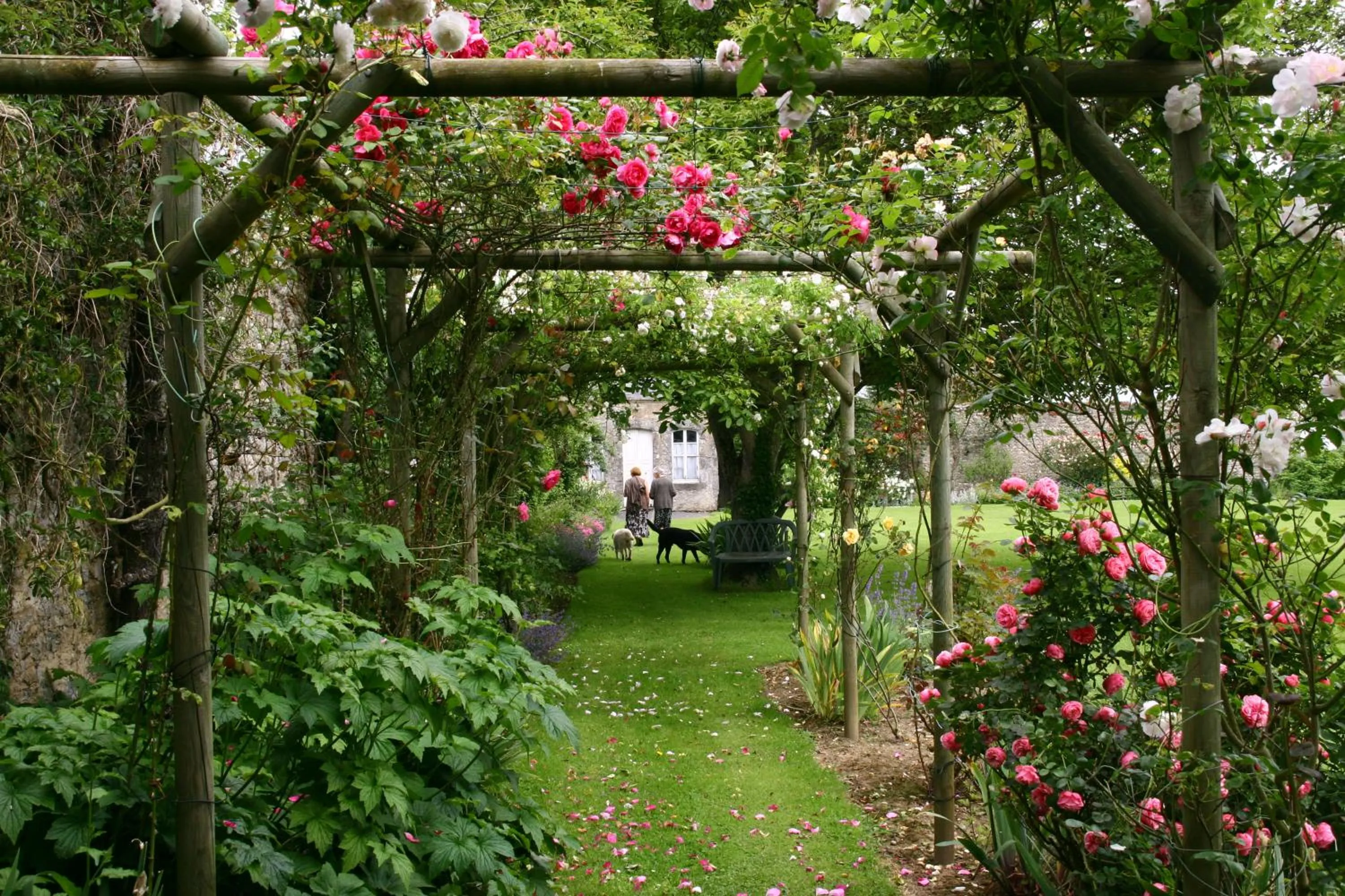 Garden view in Chateau de Vouilly