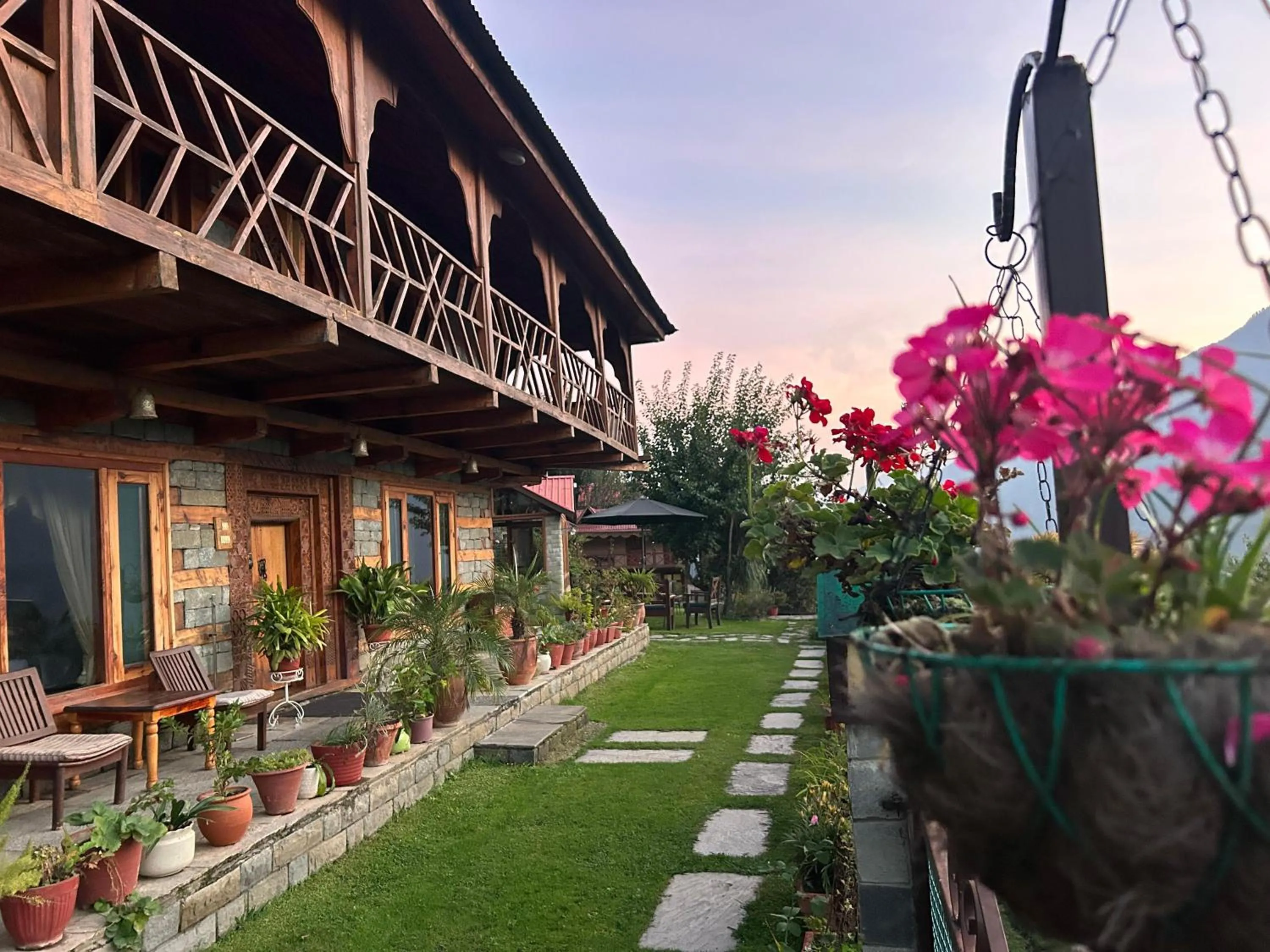 Property building in Himalyan Kothi Kais