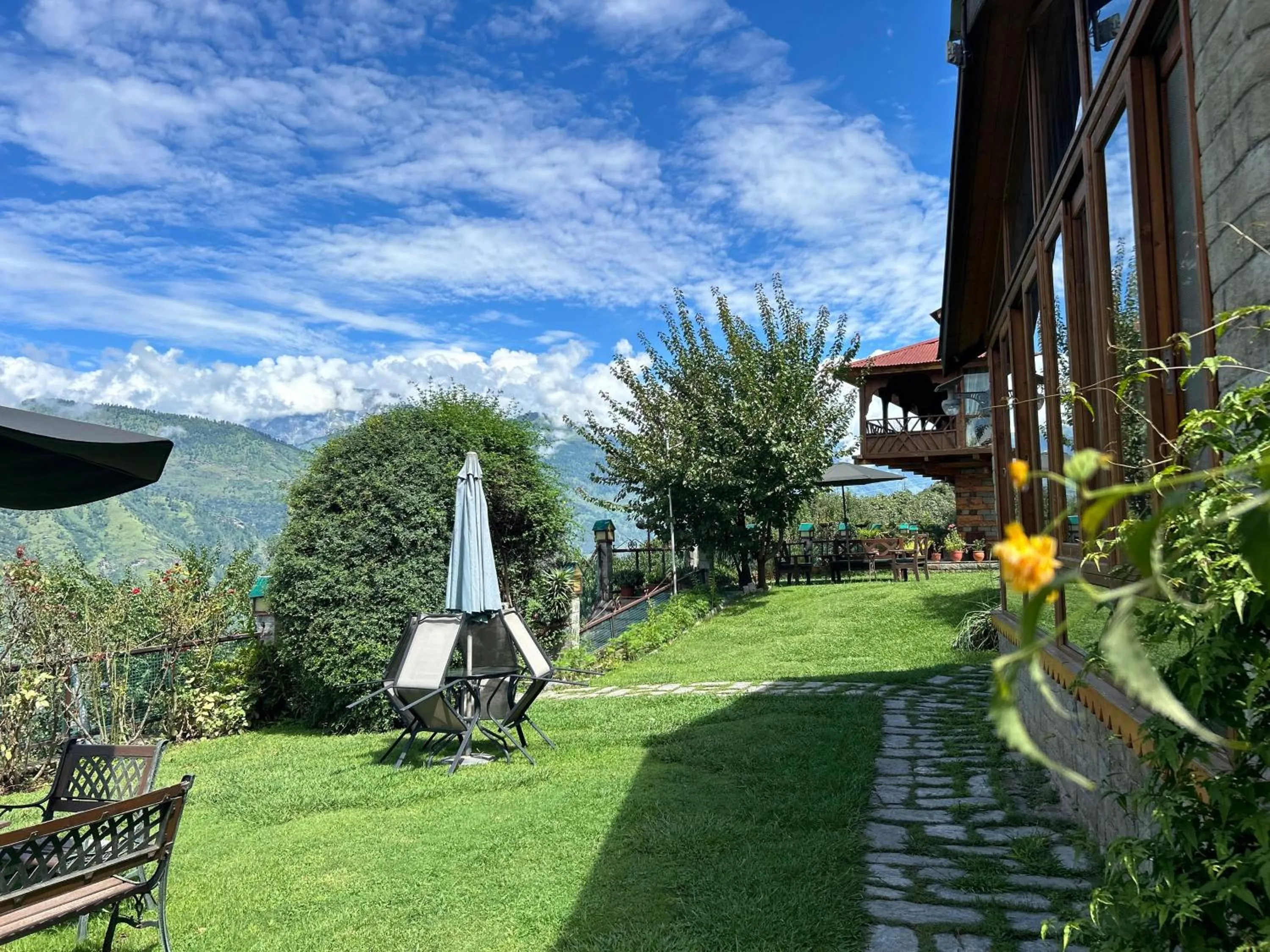Garden in Himalyan Kothi Kais
