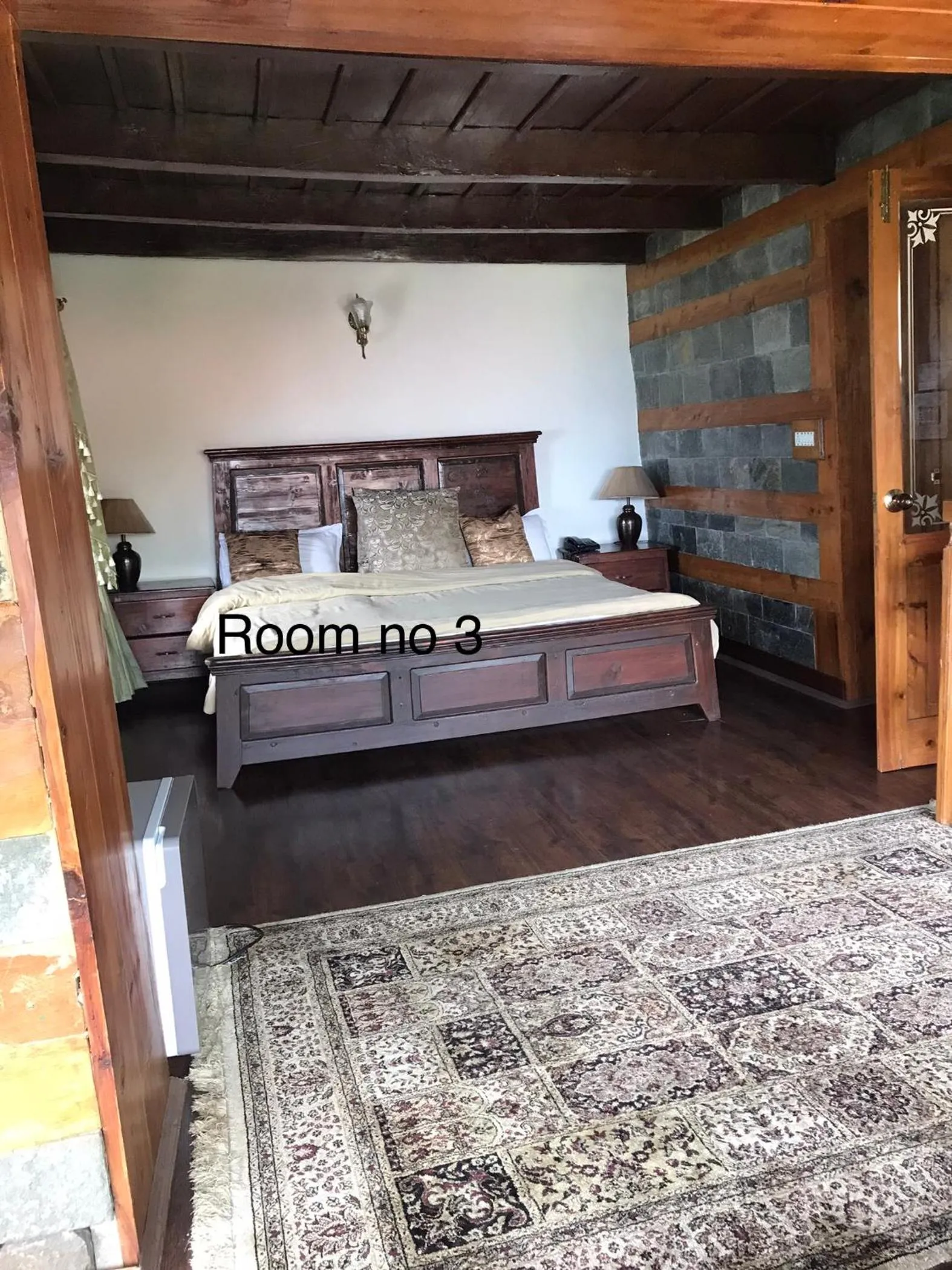 Bedroom, Bed in Himalyan Kothi Kais