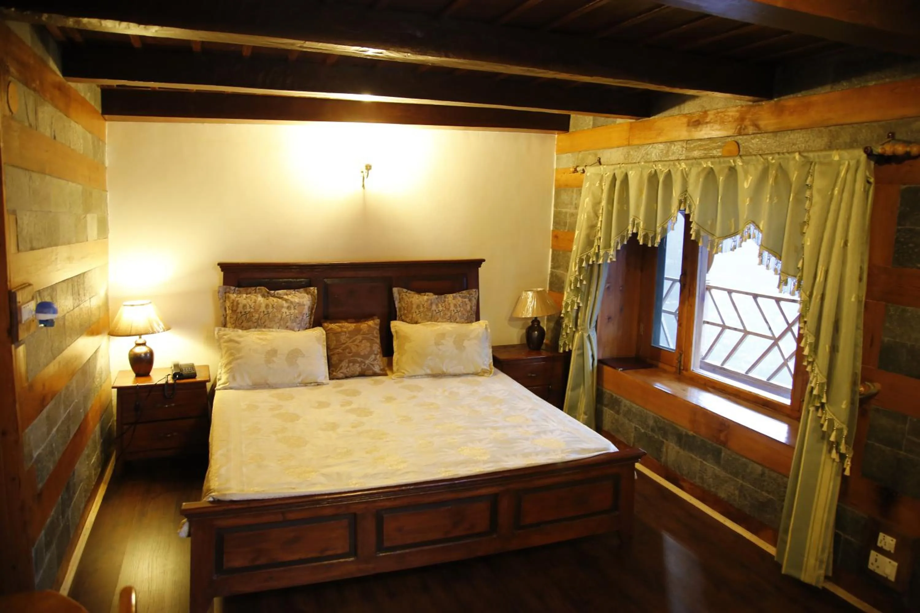 Property building, Bed in Himalyan Kothi Kais