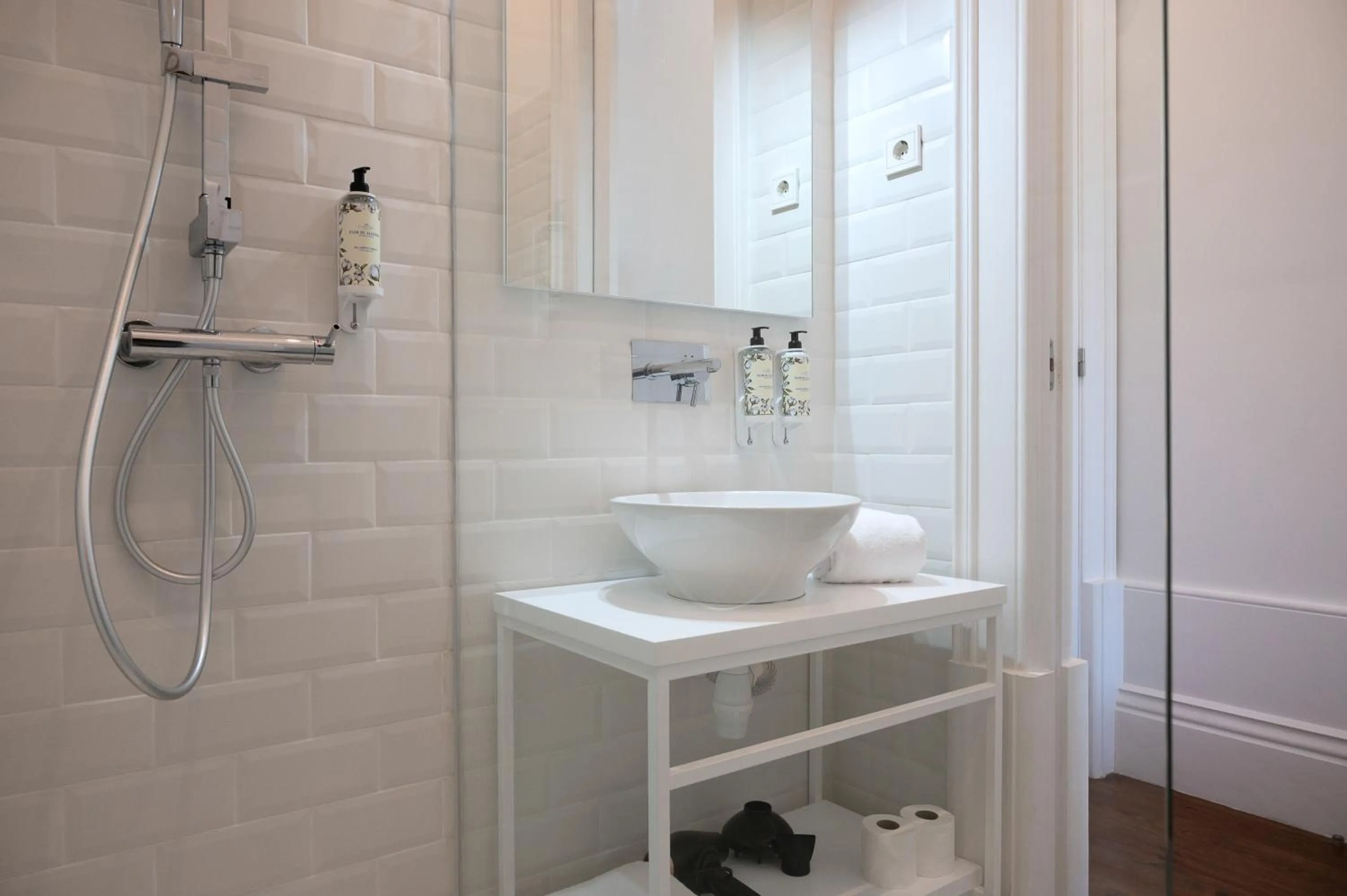 Bathroom in Oporto Comfort Charming Cedofeita - Free Parking