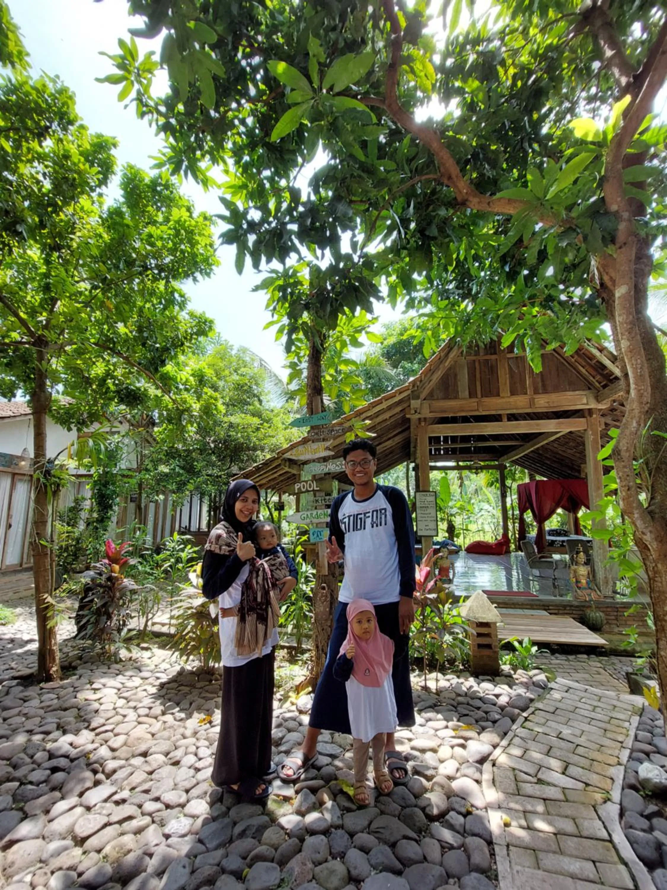 Day in Didu's Homestay Bed & Breakfast