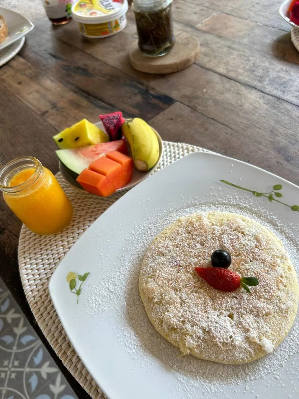 Food and drinks in Didu's Homestay Bed & Breakfast