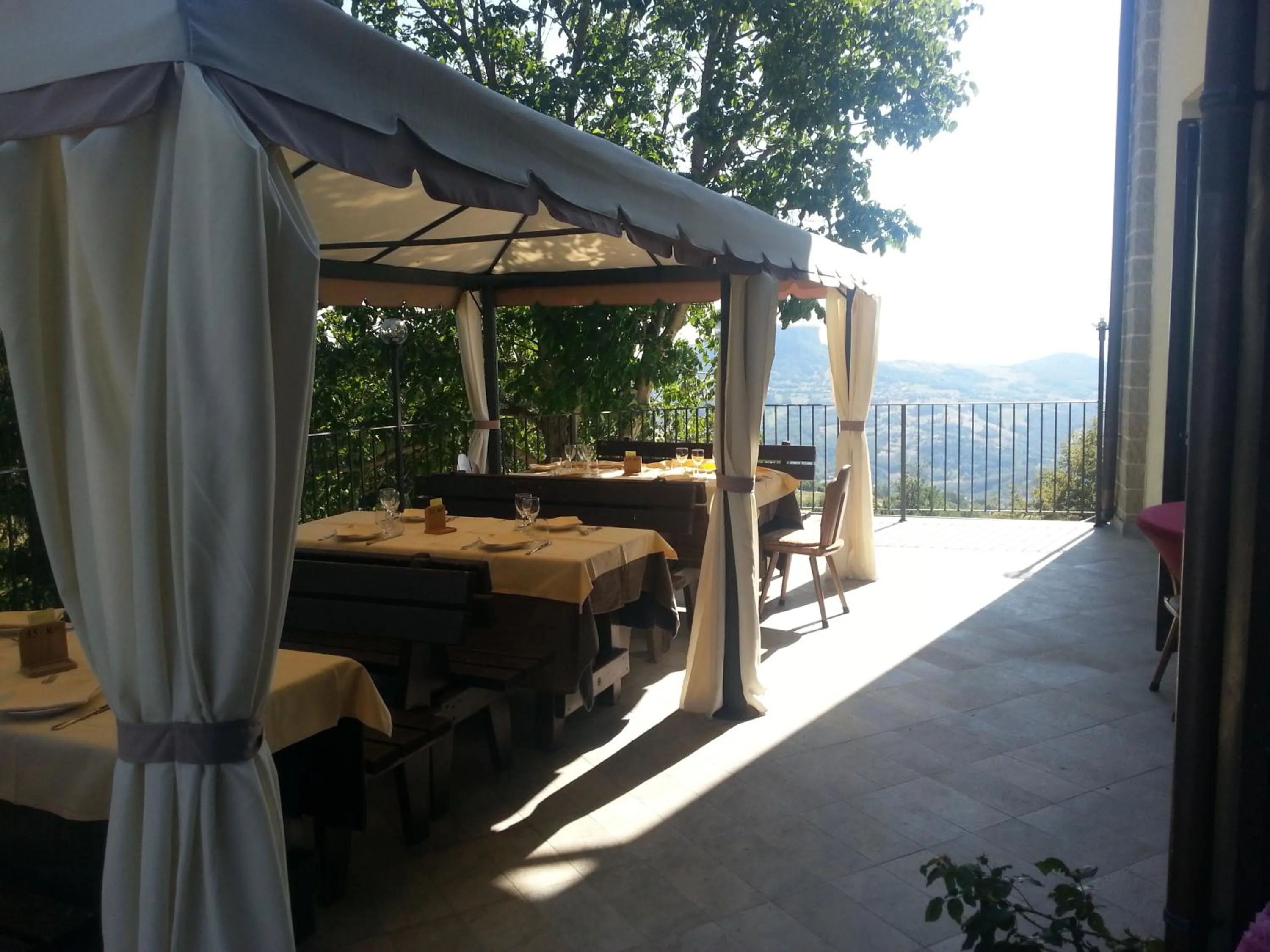 Restaurant/places to eat in La Baita D'Oro Ristorante Residence