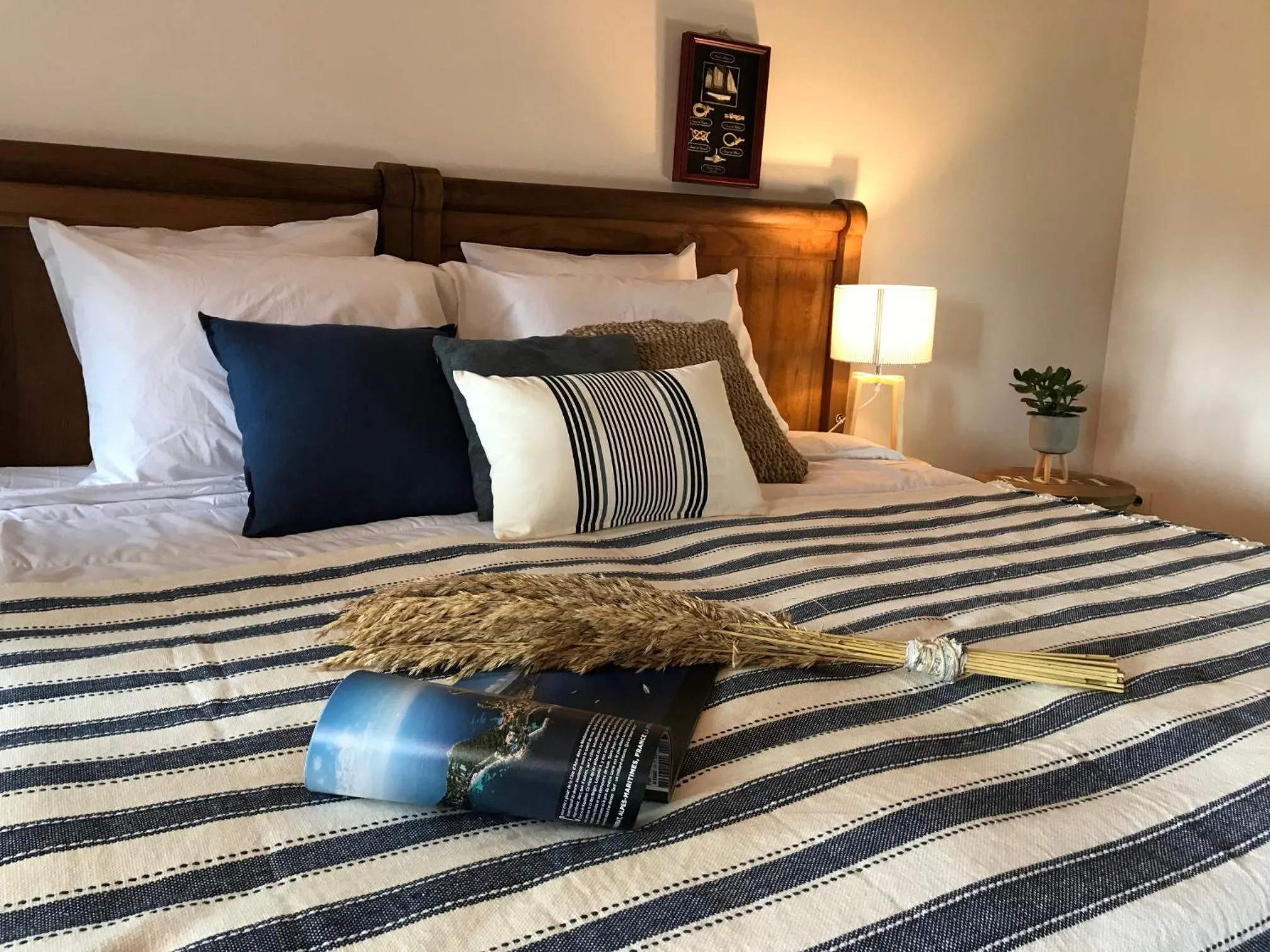 Bed in HOSTELLERIE DES BICHONNIERES