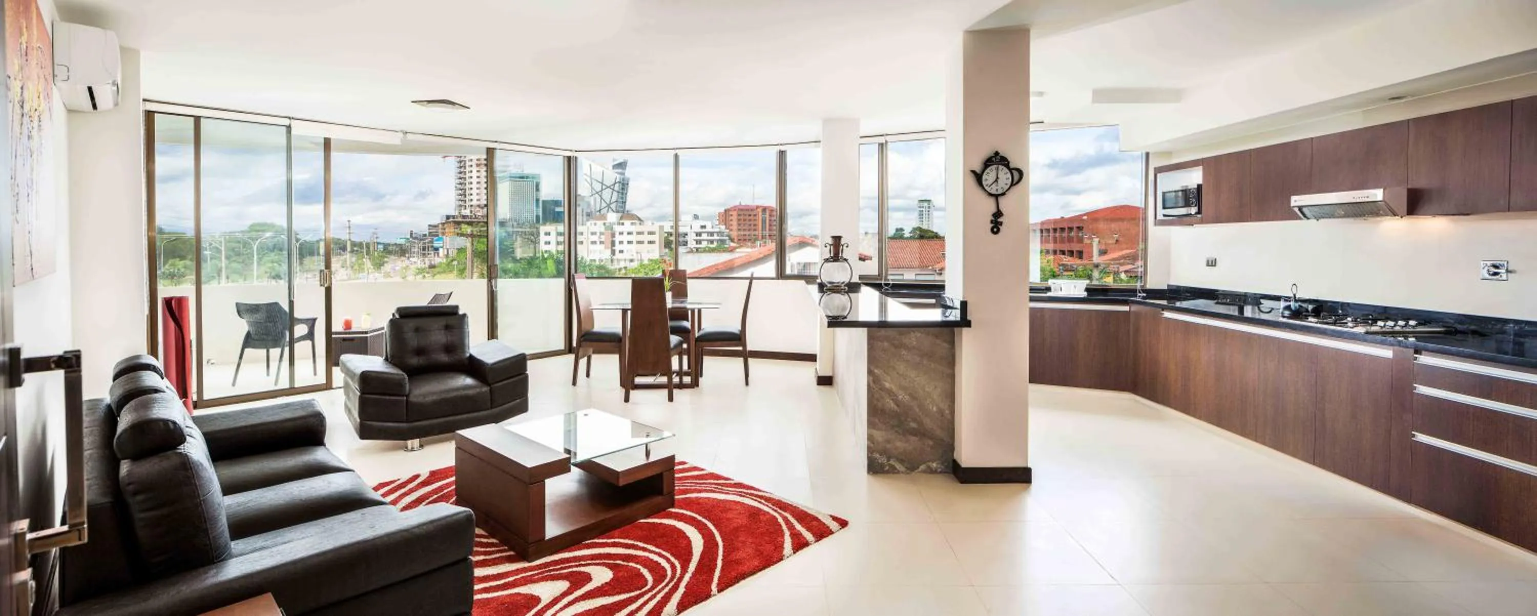 Kitchen or kitchenette in Mai Suites Apart Hotel