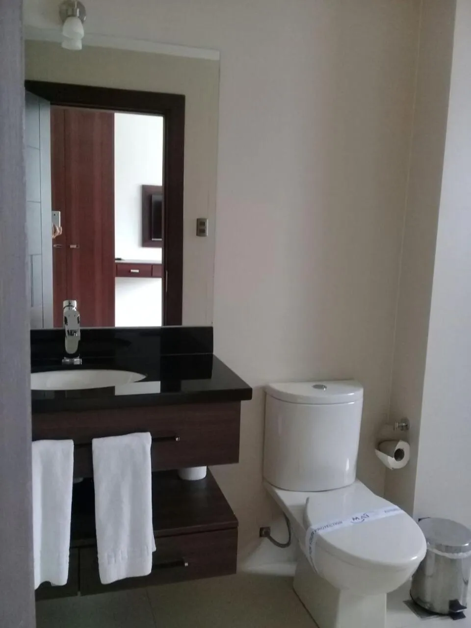 Bathroom in Mai Suites Apart Hotel