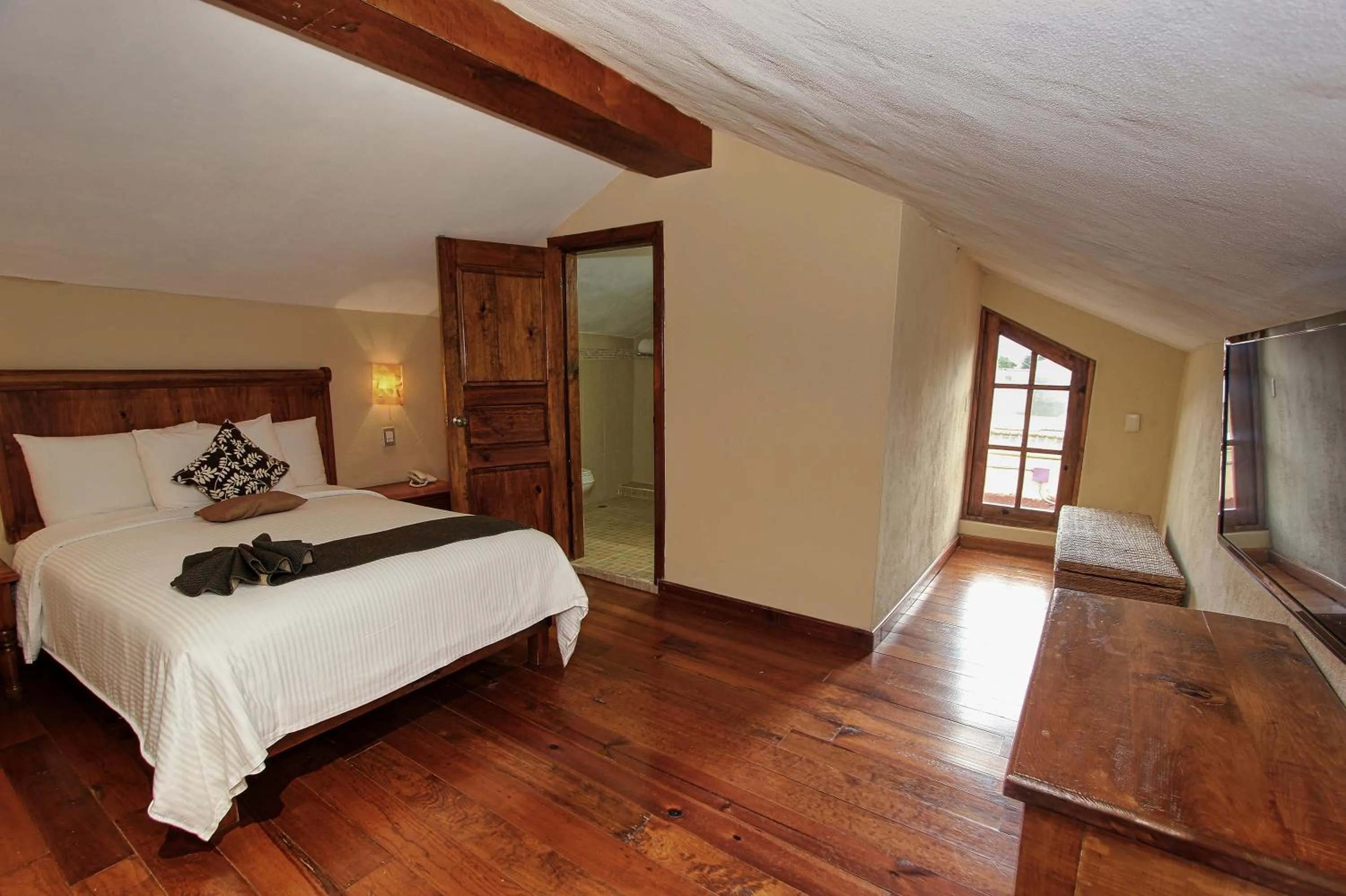 Bedroom, Bed in Hotel San Marcos