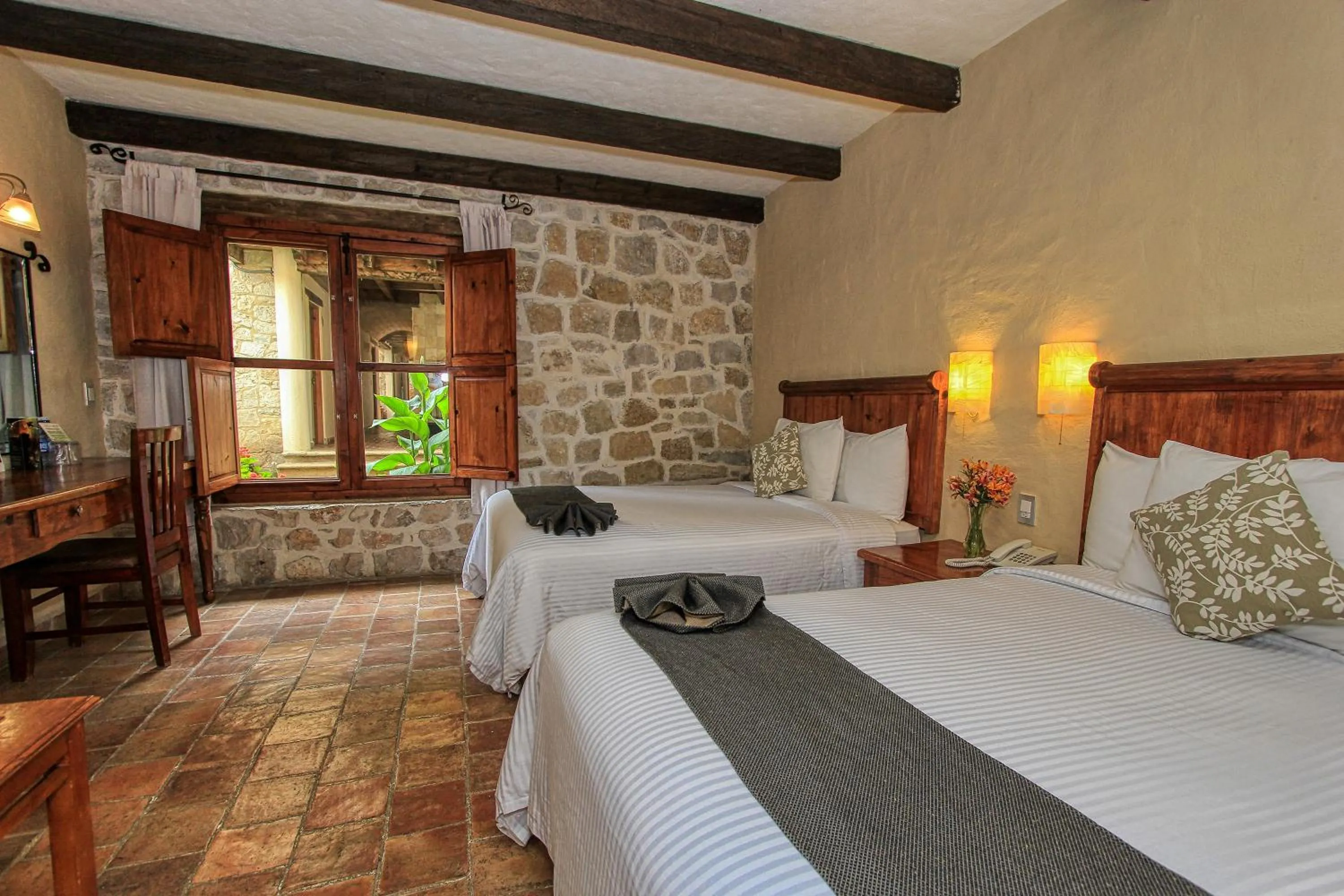 Bedroom, Bed in Hotel San Marcos