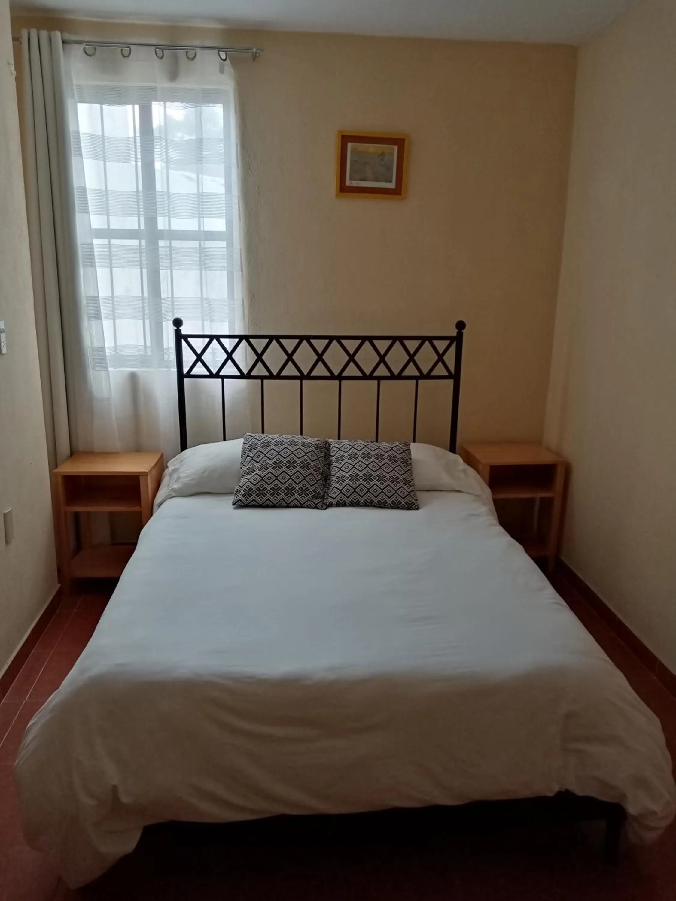 Bedroom, Bed in J&K Suite