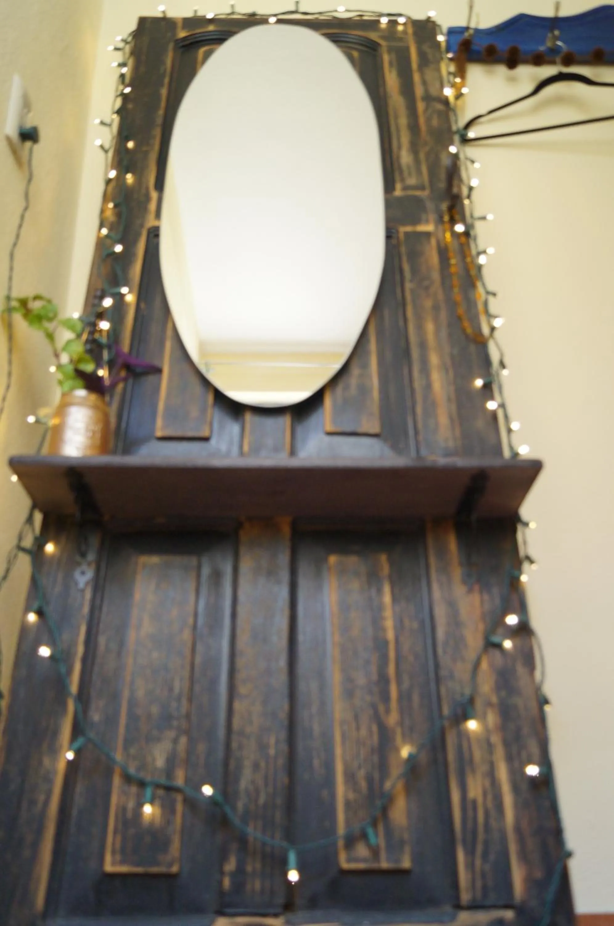 Photo of the whole room in J&K Suite