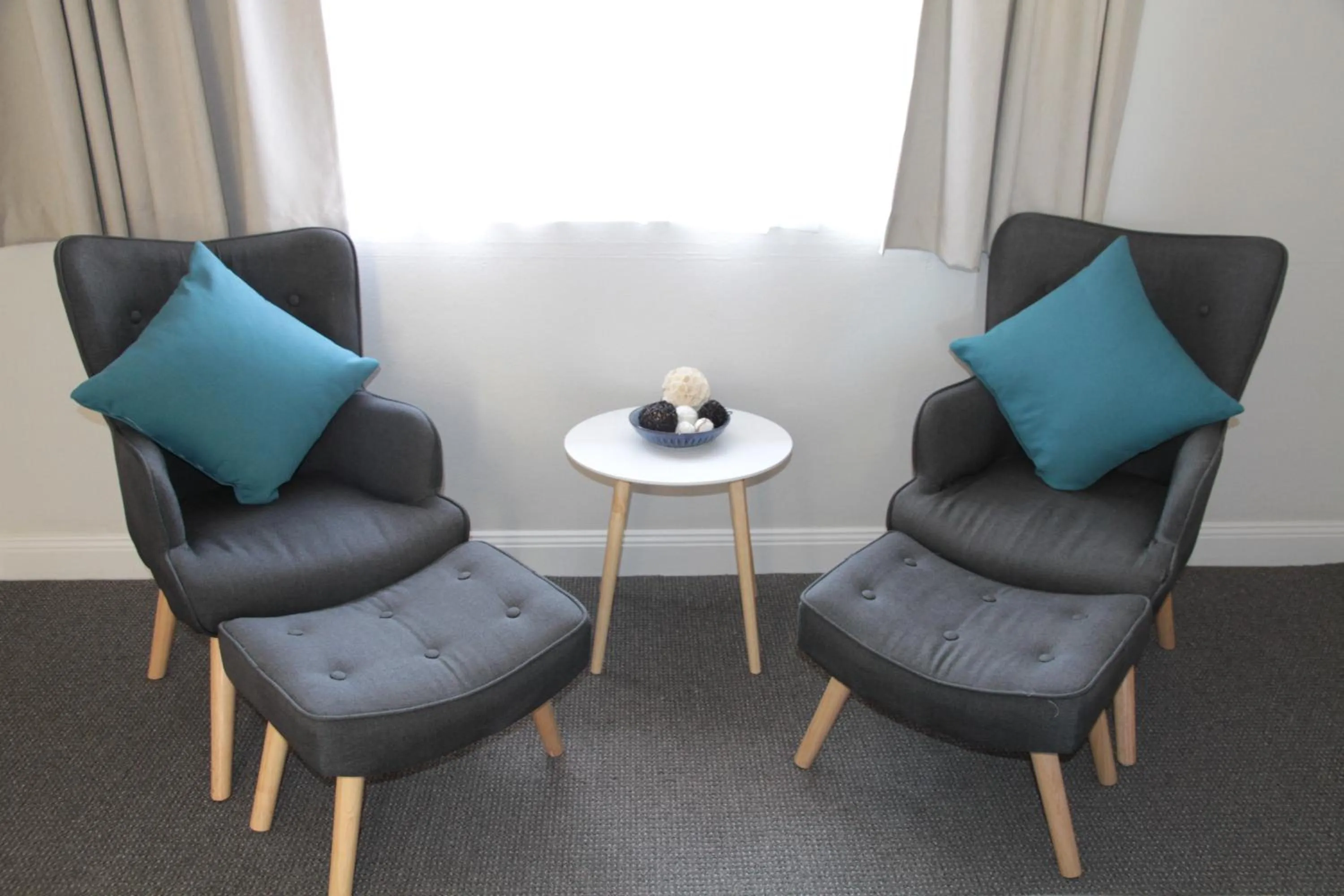 Country Gardens Motel