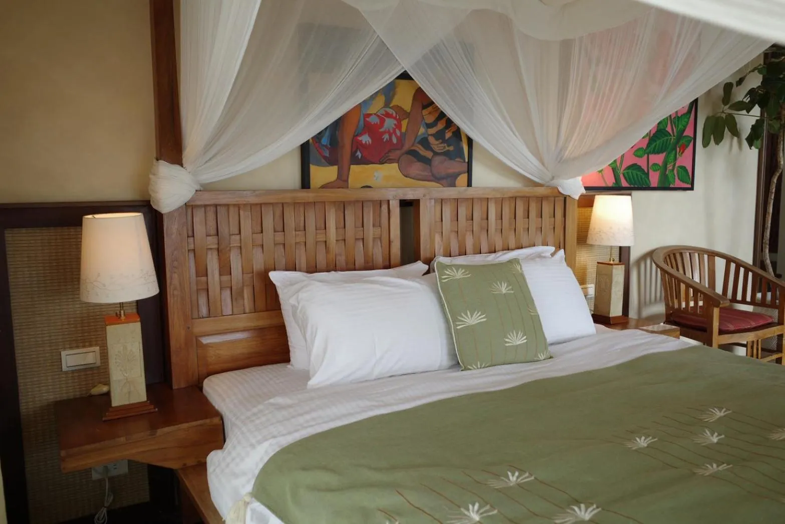Bed in Red Garden Resort