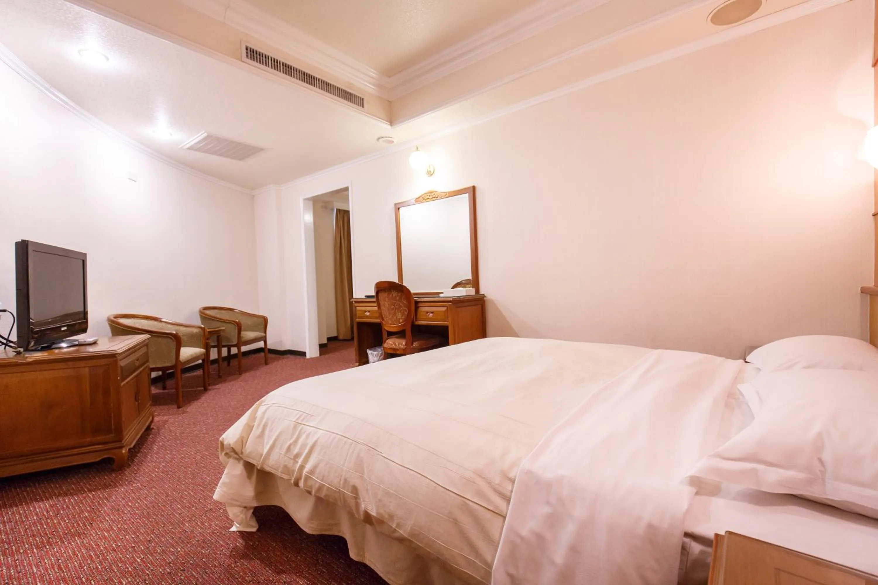 Photo of the whole room, Bed in Champion Hotel