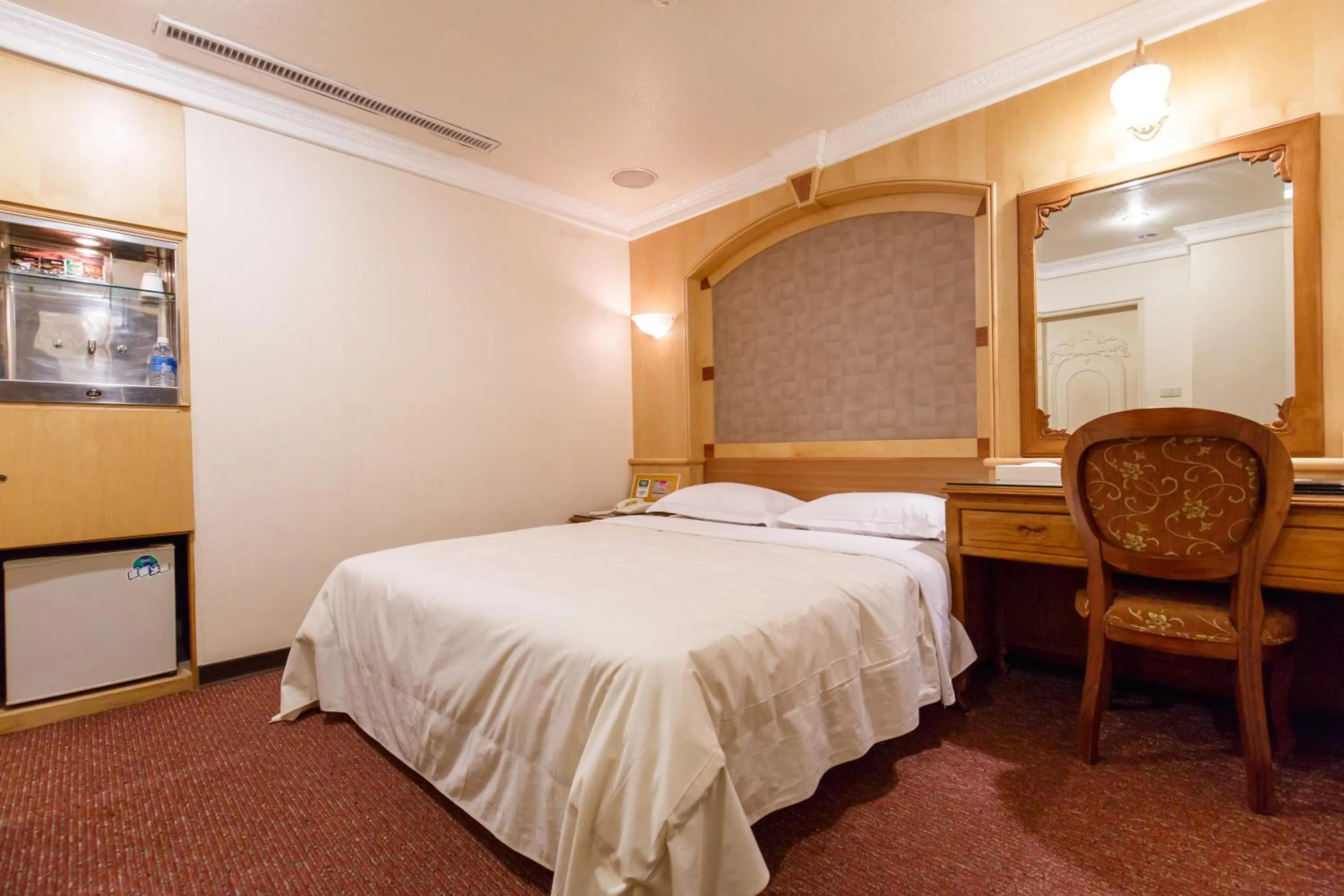 Photo of the whole room, Bed in Champion Hotel