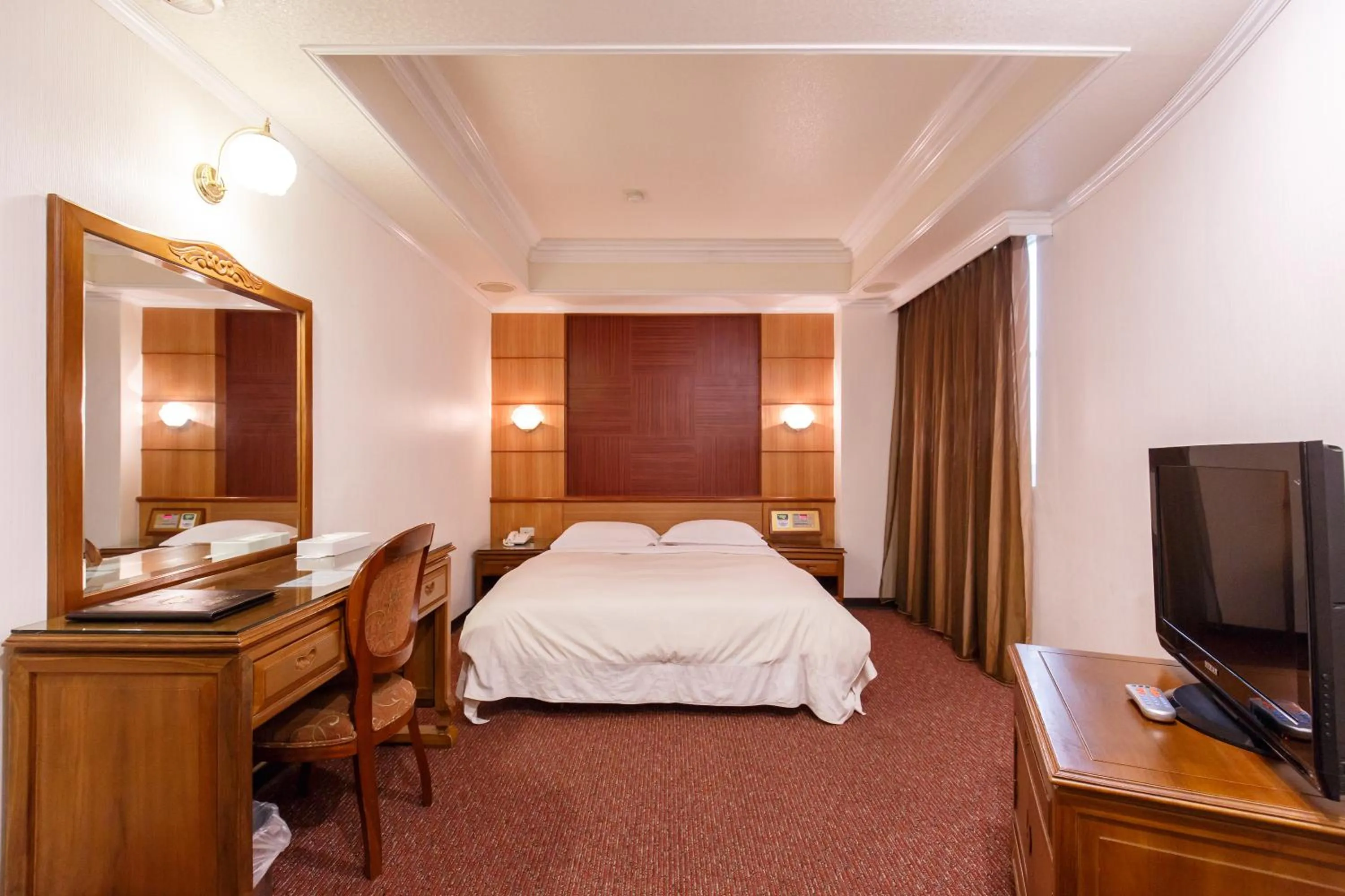 Bedroom, Bed in Champion Hotel