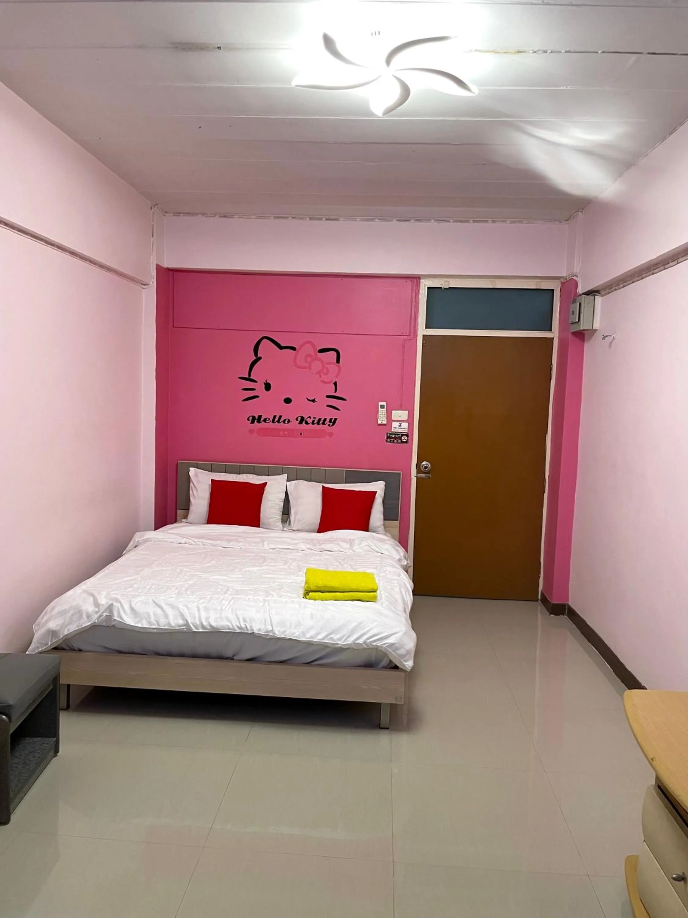 Bed in Gedkanok Apartment