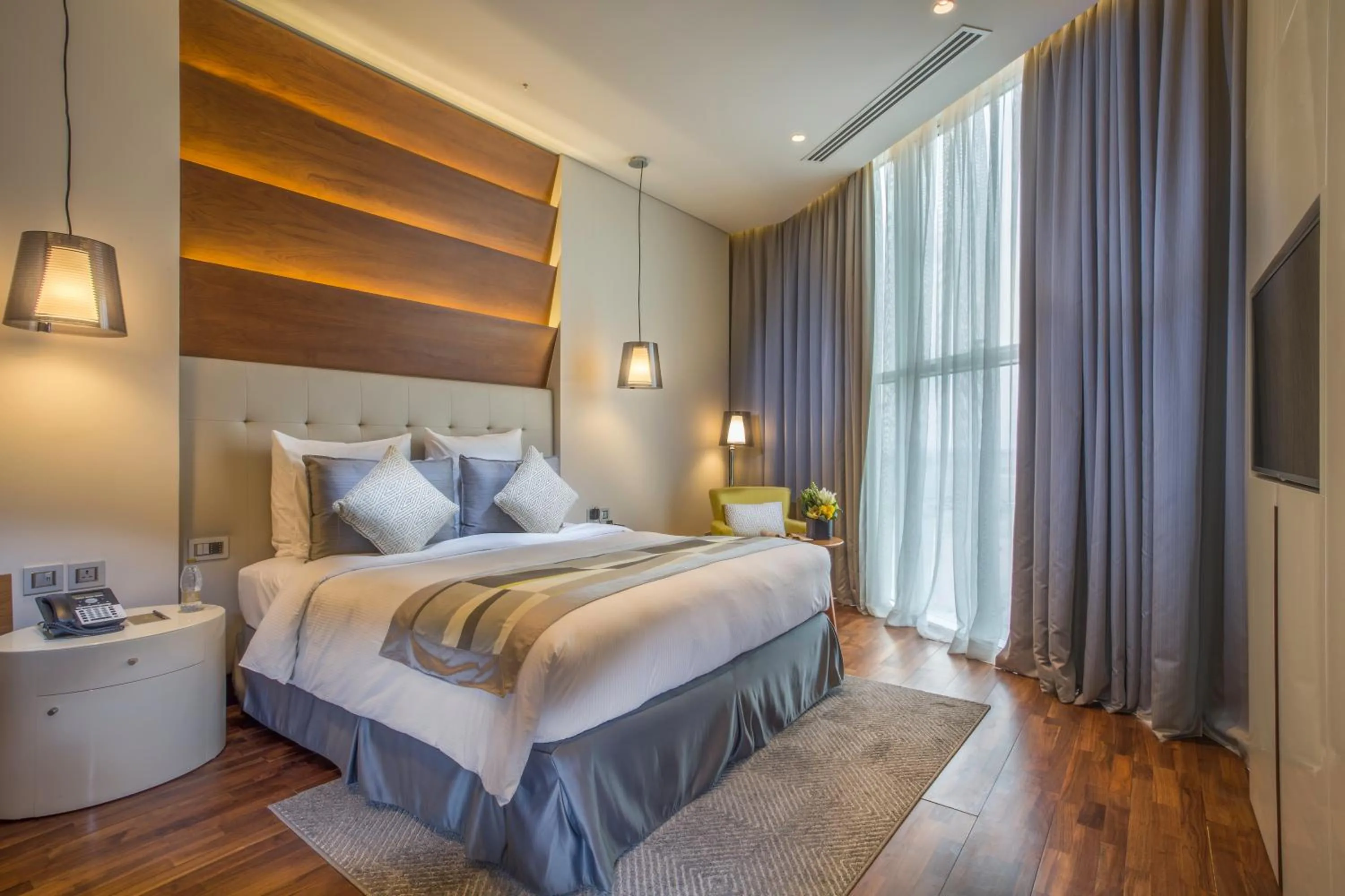 Family, Bed in The Avenue Hotel