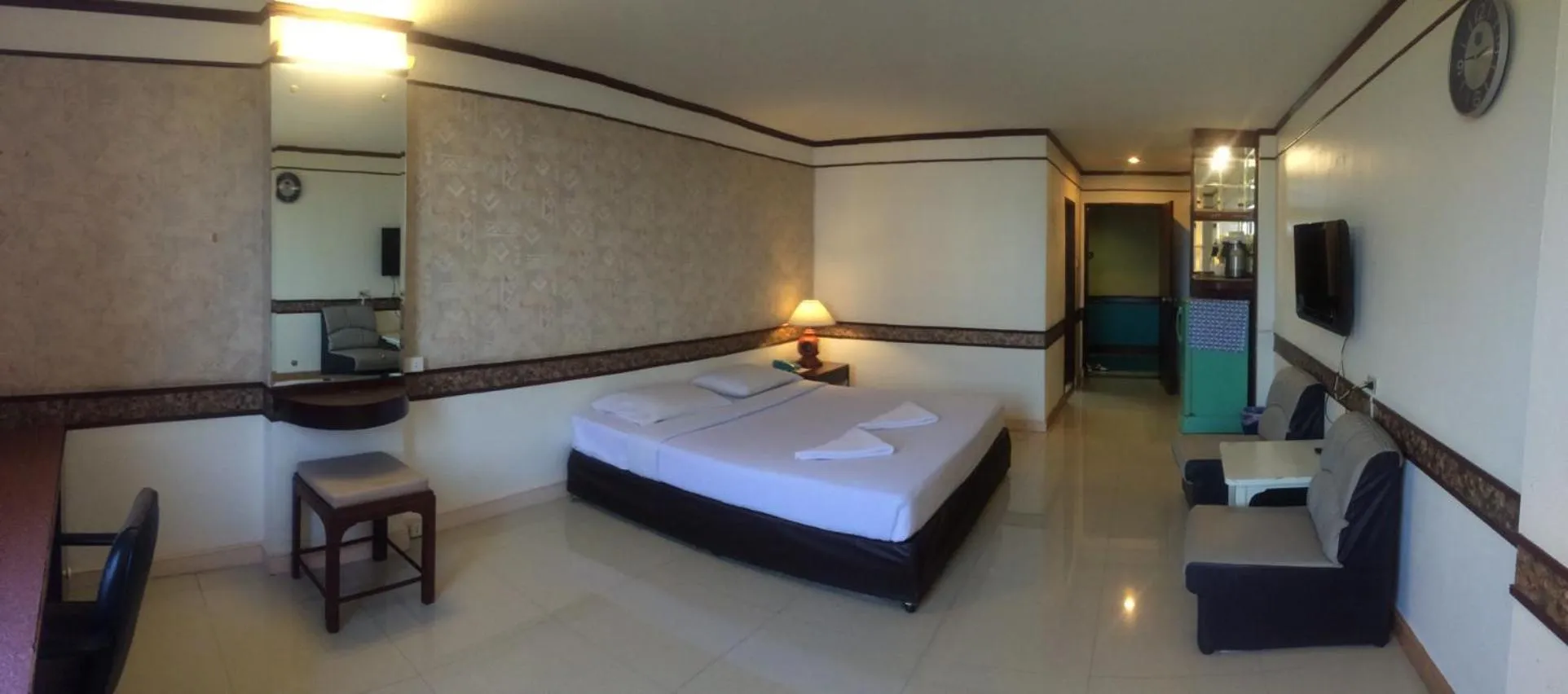 Bed in The Pacific Cool Chic