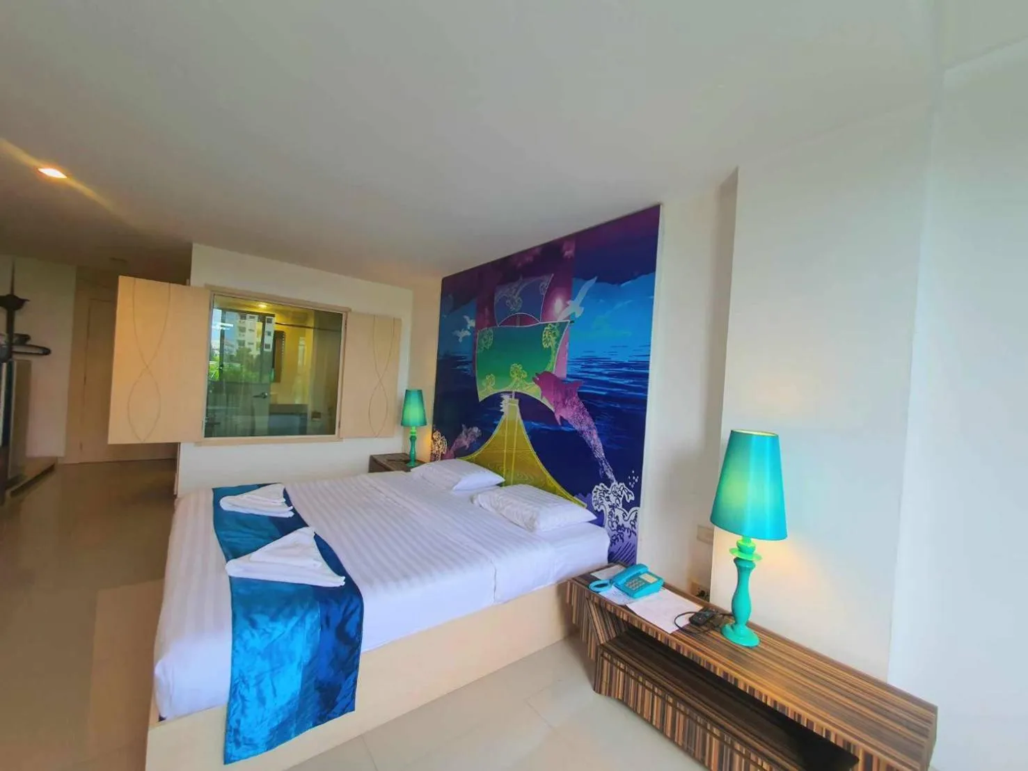 Bed in The Pacific Cool Chic