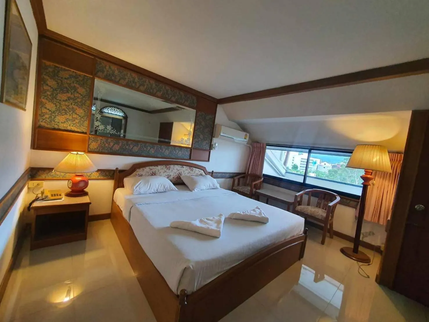 Bed in The Pacific Cool Chic