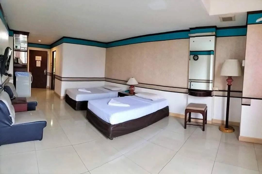 Bedroom, Bed in The Pacific Cool Chic