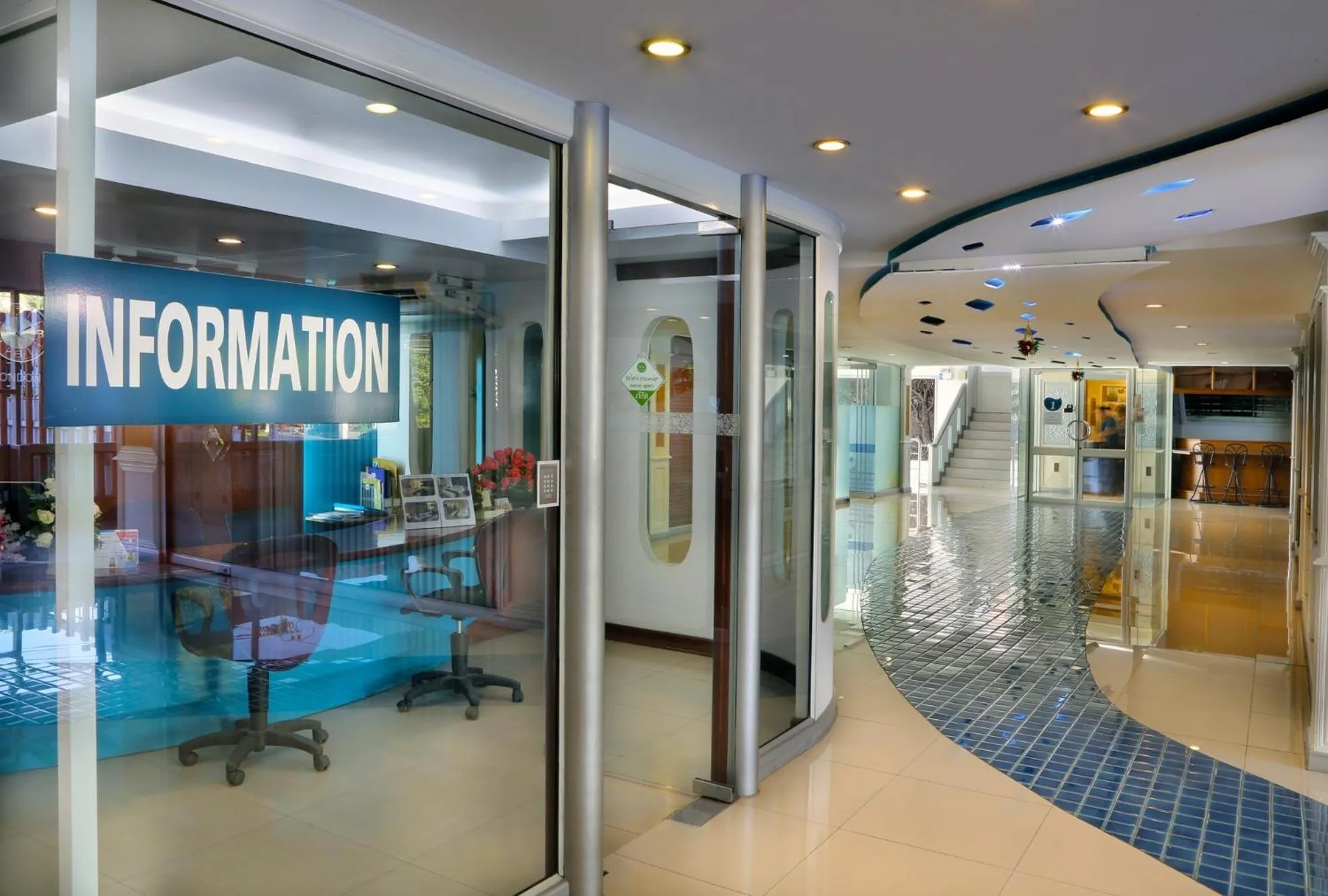 Lobby or reception in The Pacific Cool Chic