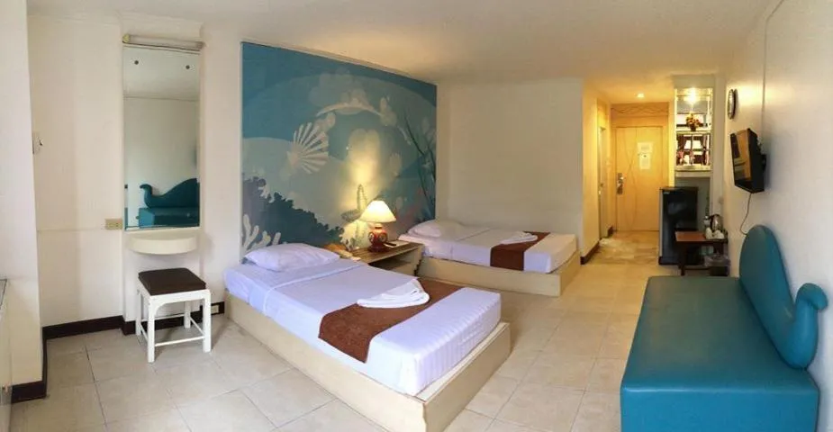 Bed in The Pacific Cool Chic