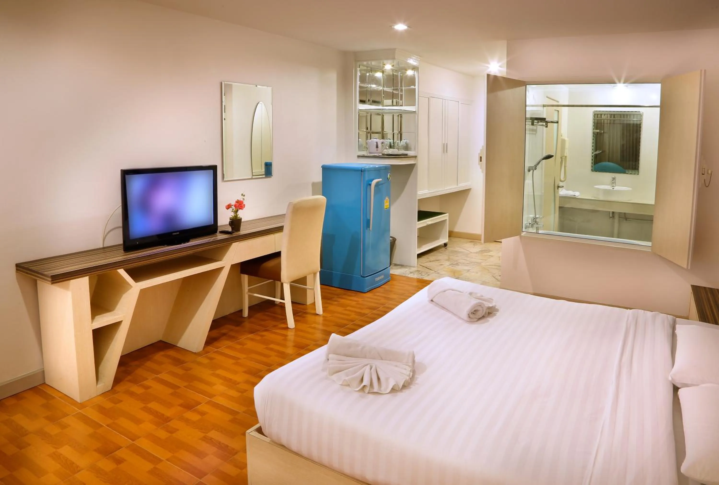 Bed in The Pacific Cool Chic