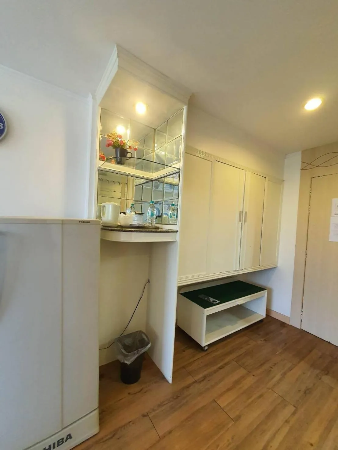 furniture in The Pacific Cool Chic