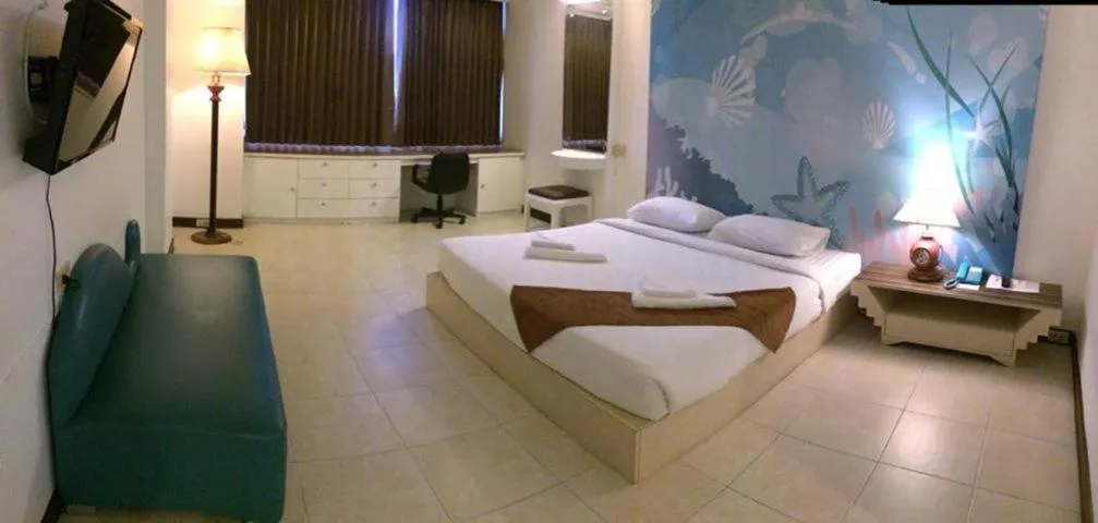 Bed in The Pacific Cool Chic