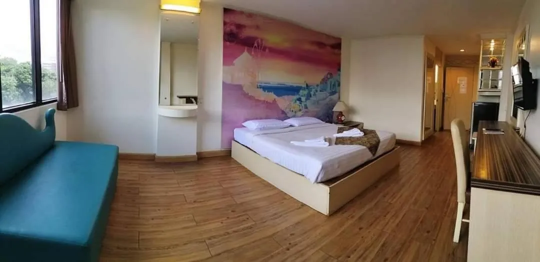 Bedroom, Bed in The Pacific Cool Chic