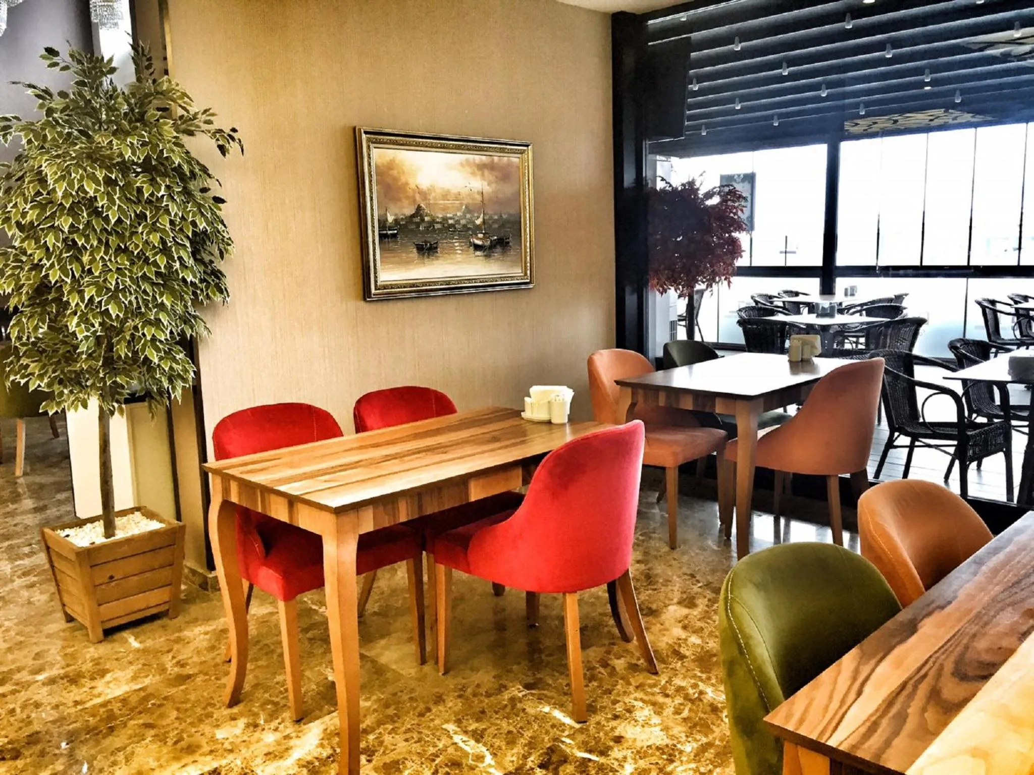 Day, Restaurant/Places to Eat in Royal Life Exclusive