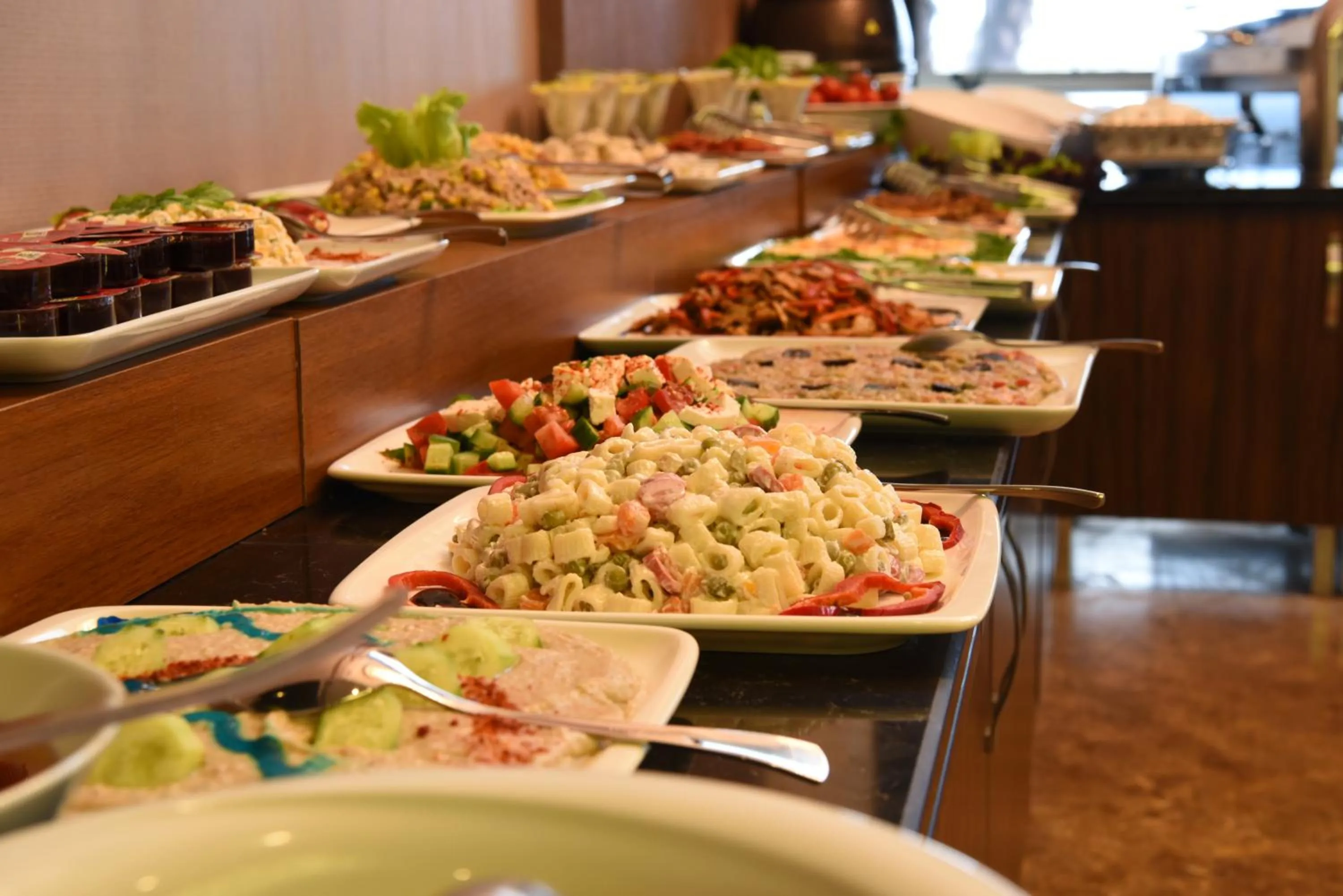 Restaurant/places to eat in Royal Life Exclusive