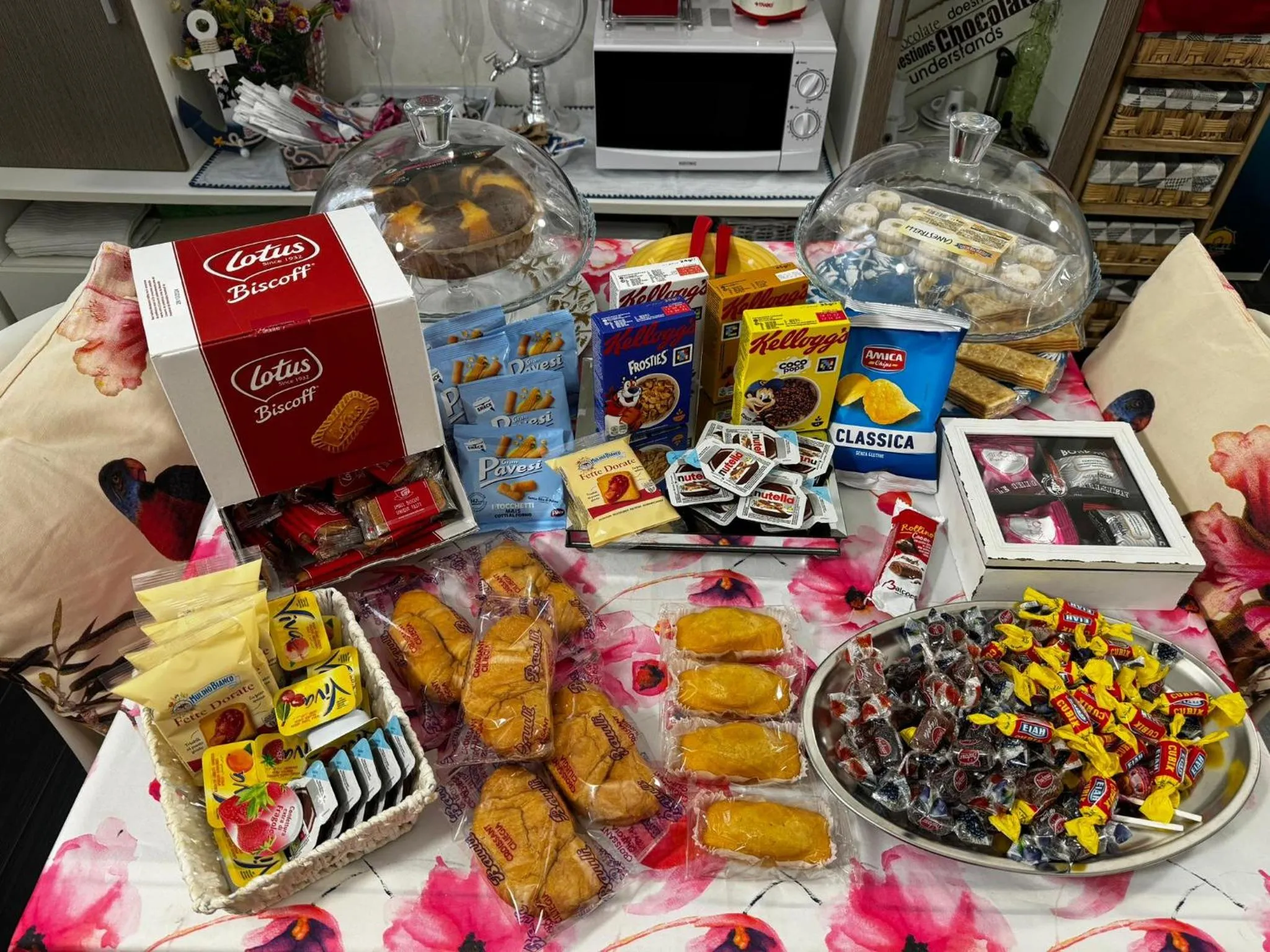 Buffet breakfast in Affittacamere Sa Pardula