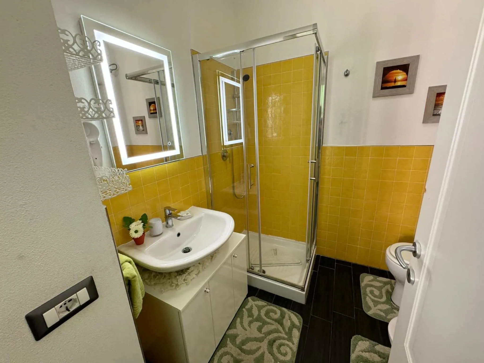 Shower in Affittacamere Sa Pardula