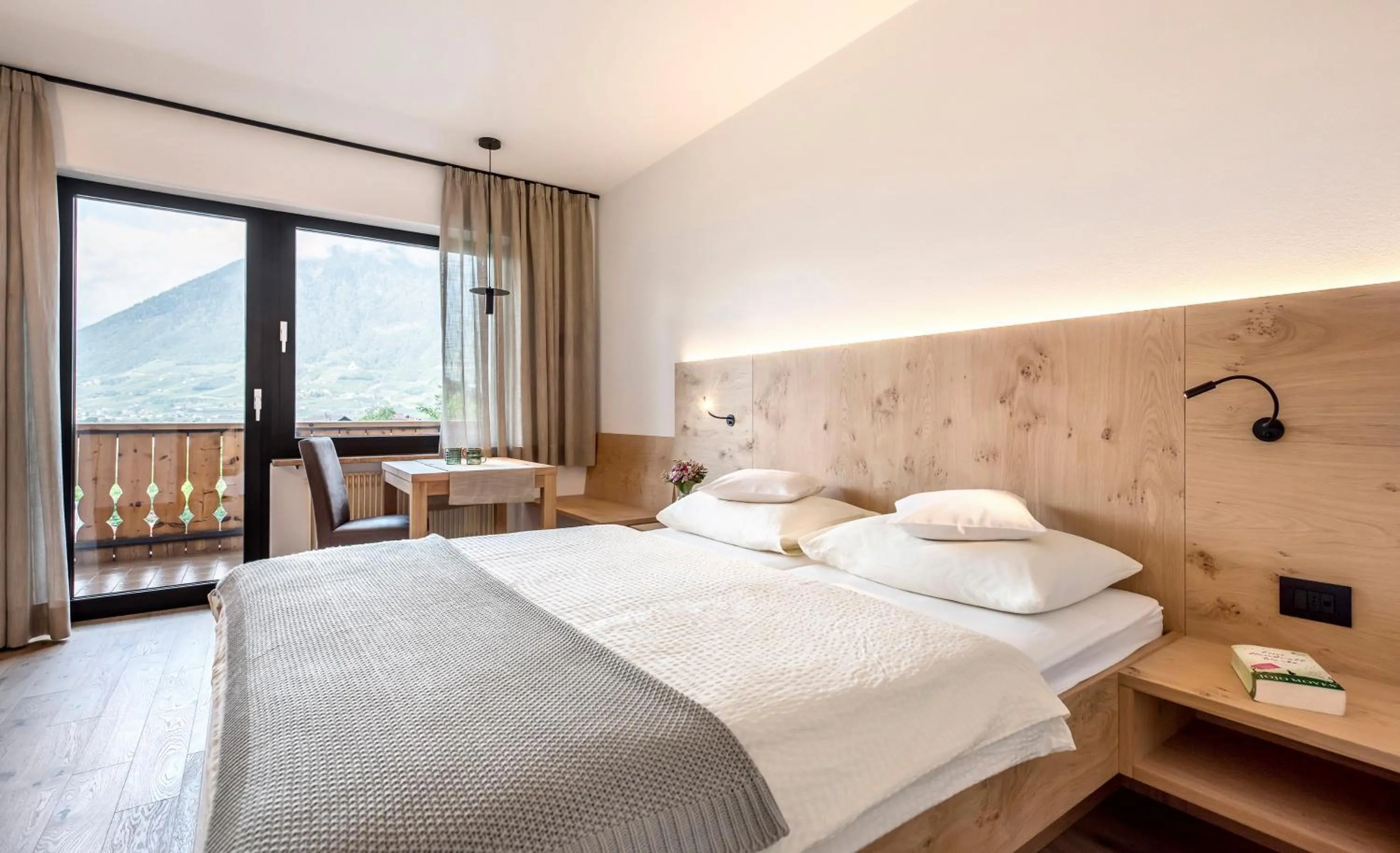 Photo of the whole room, Bed in Pension Appartment Hecherhof