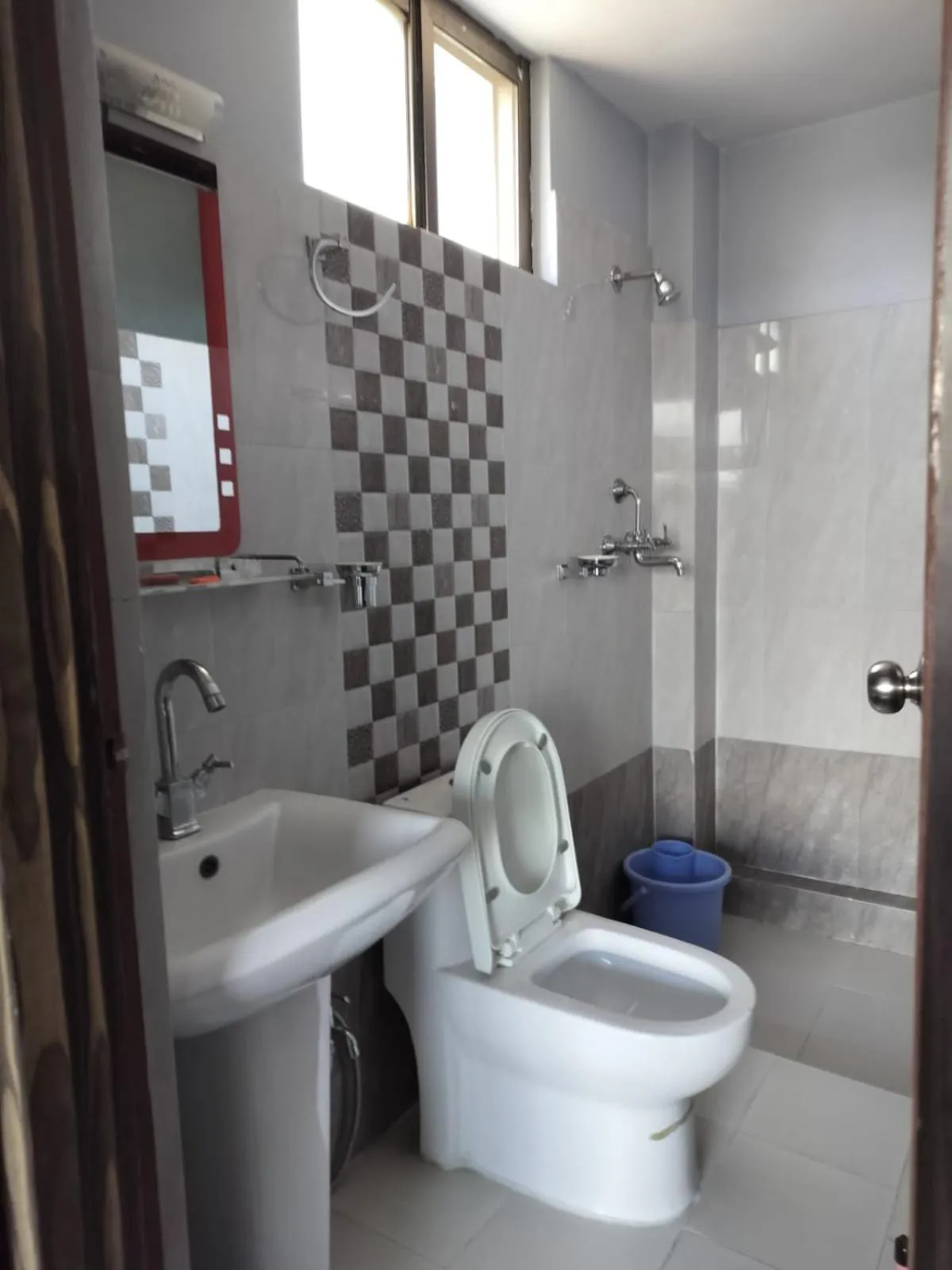 Three Brothers Apartment and Hotel