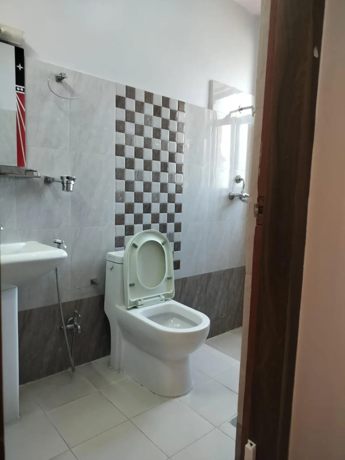 Three Brothers Apartment and Hotel