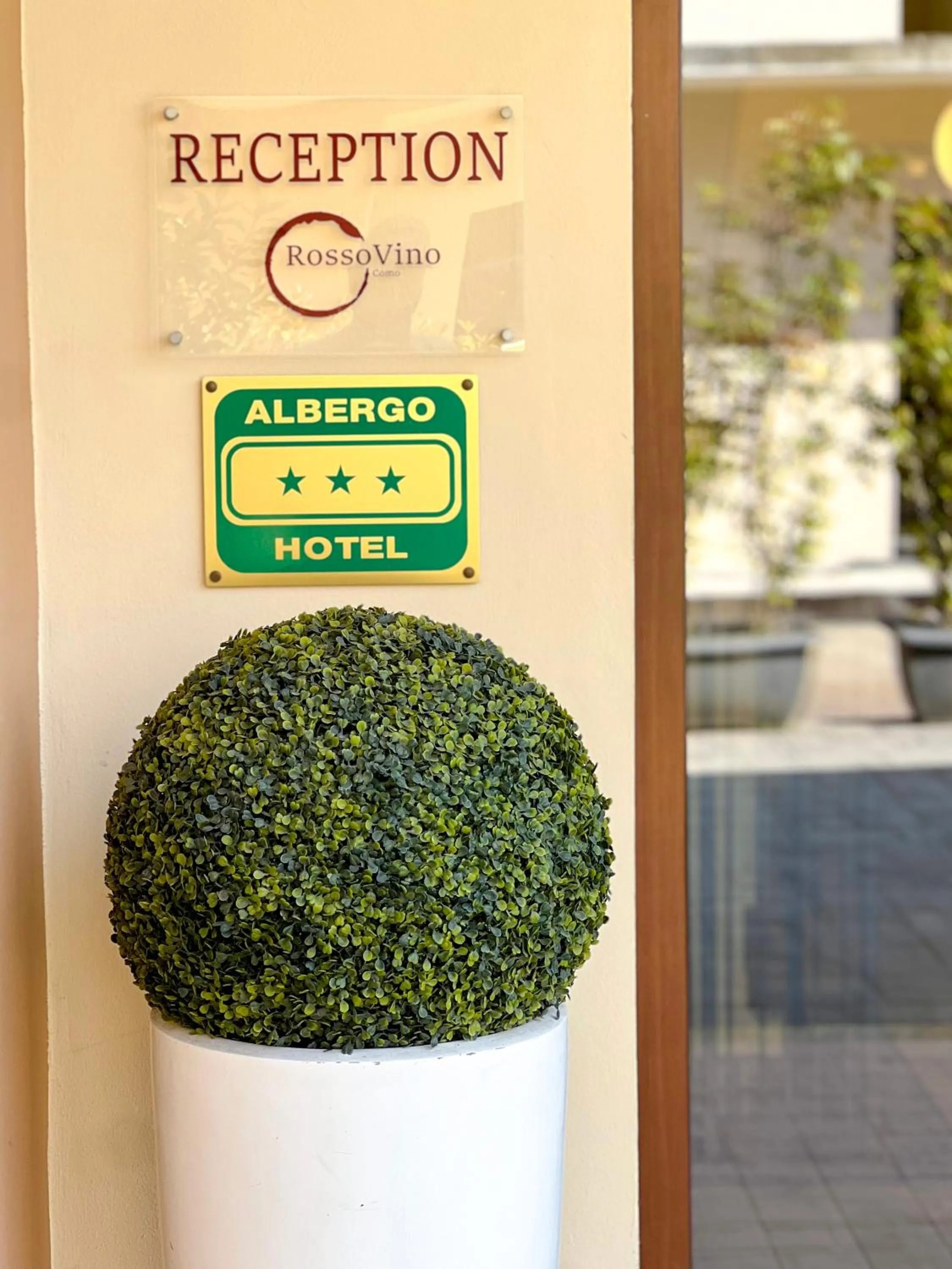 Lobby or reception in Hotel Rossovino Como