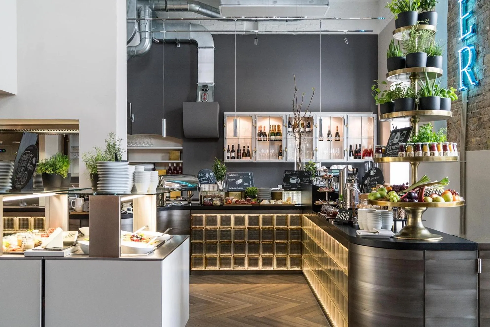 Restaurant/places to eat in Hotel Oderberger