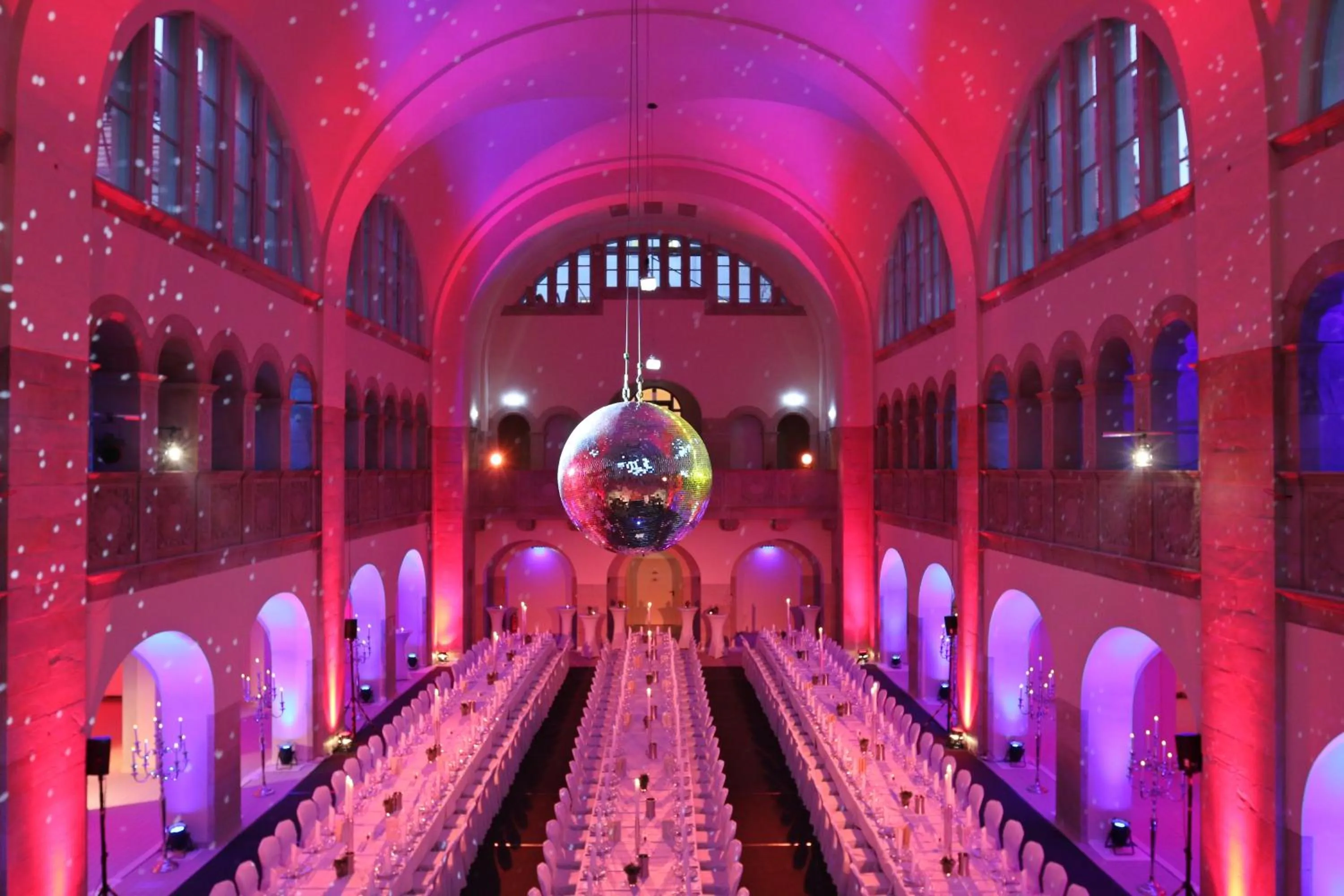 Public Bath in Hotel Oderberger
