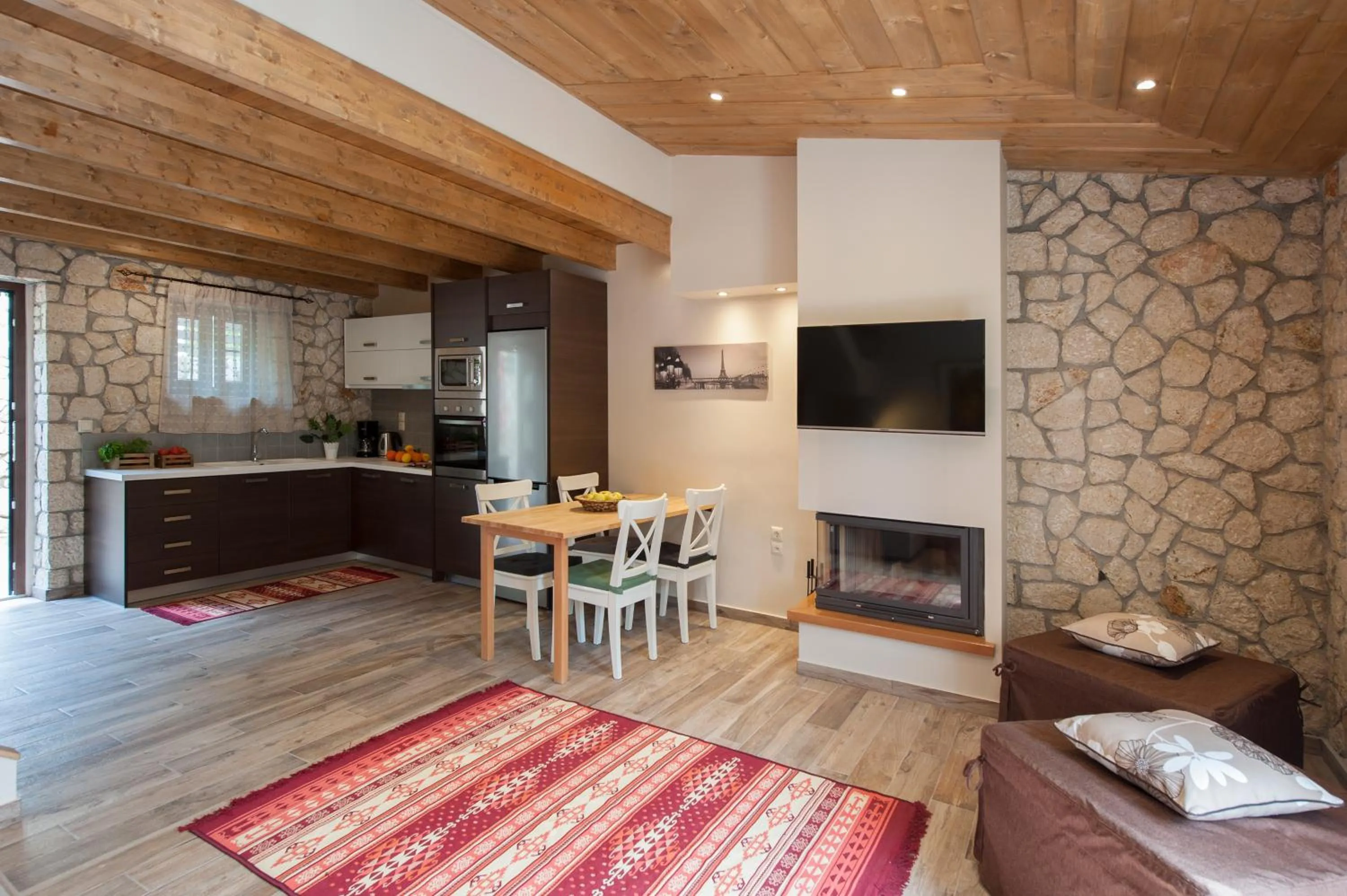 TV and multimedia in Anita Village