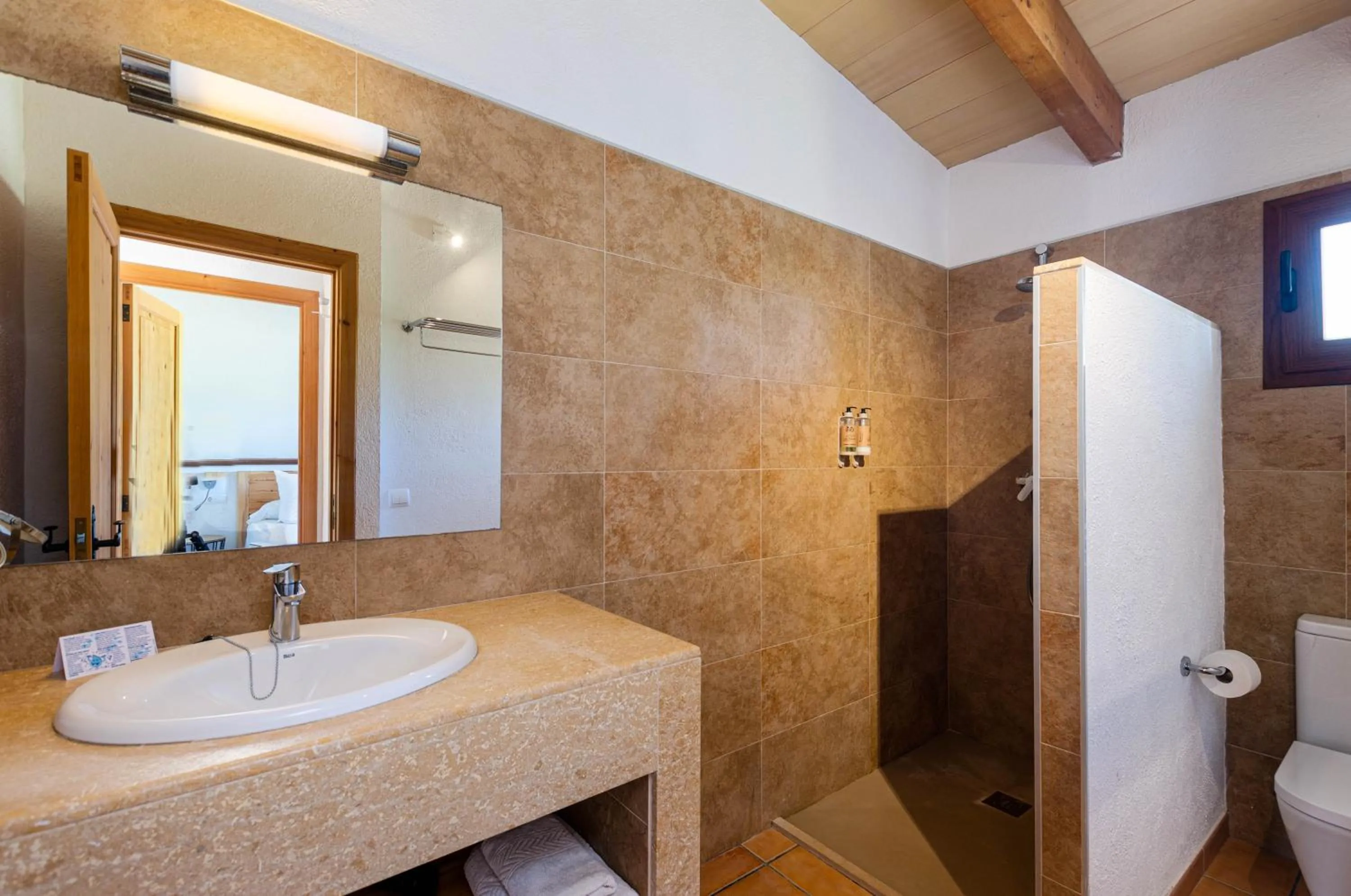 Shower in Can Porretí Agroturisme